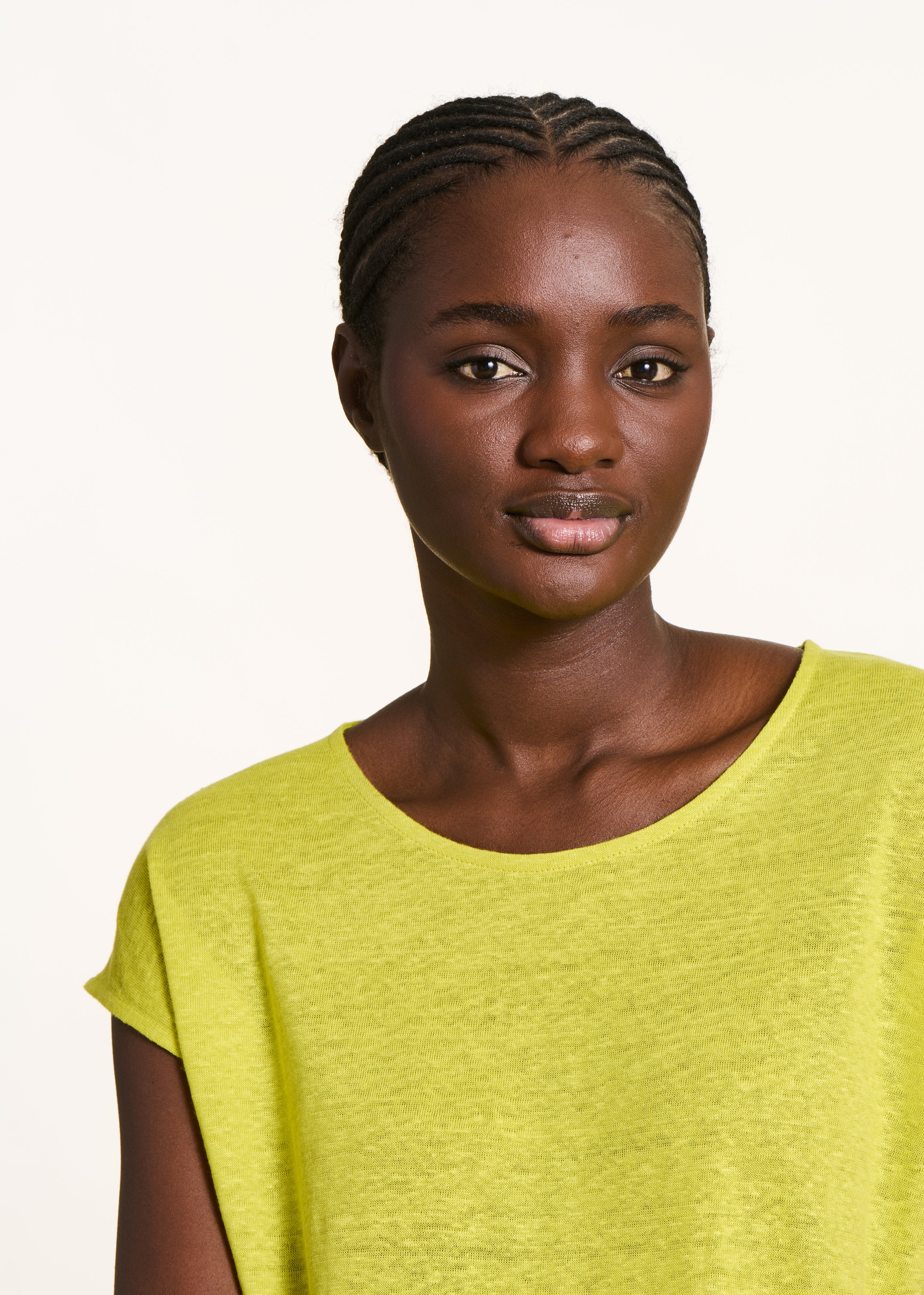 Straight T-shirt in lime green linen jersey