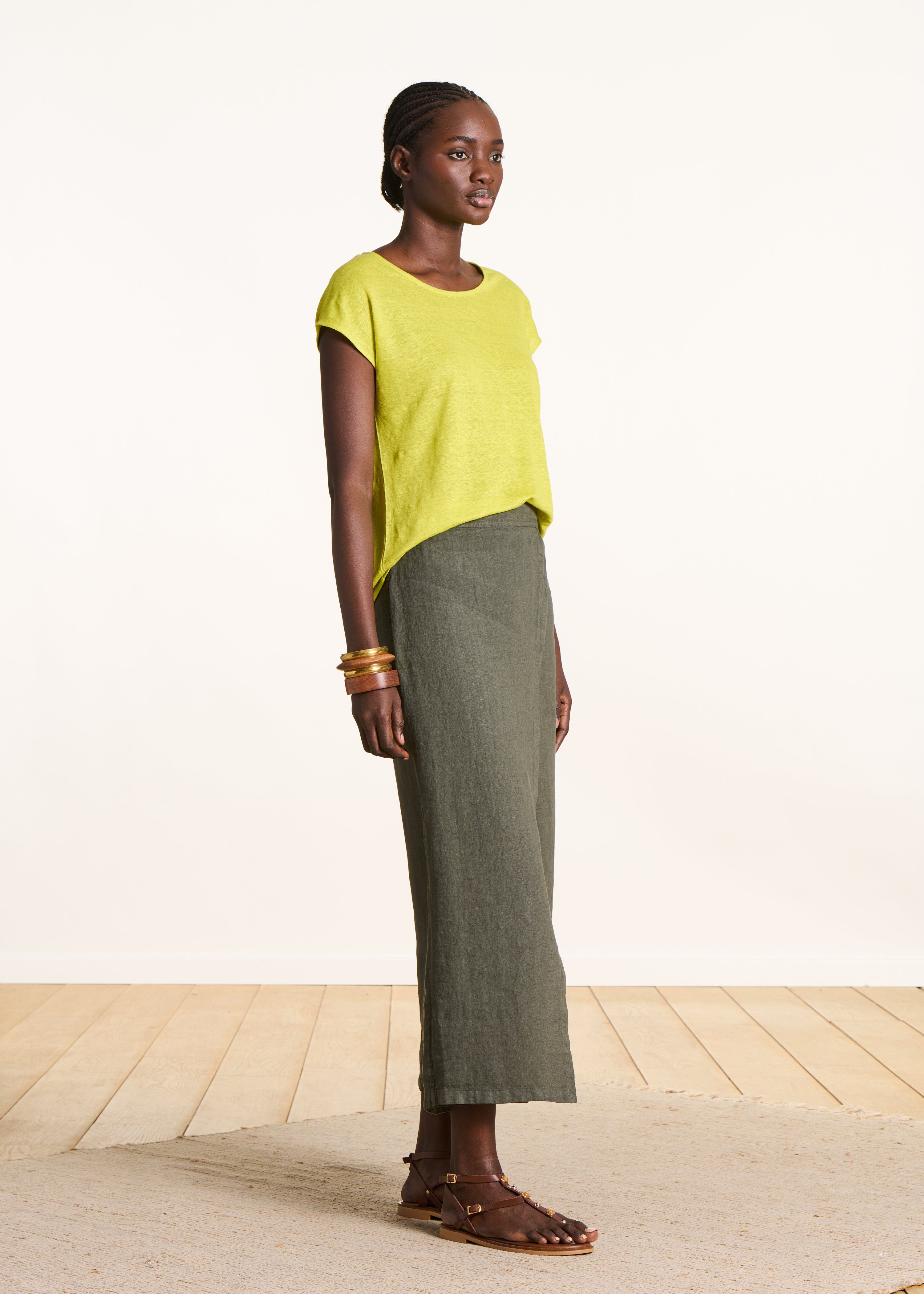 Straight T-shirt in lime green linen jersey