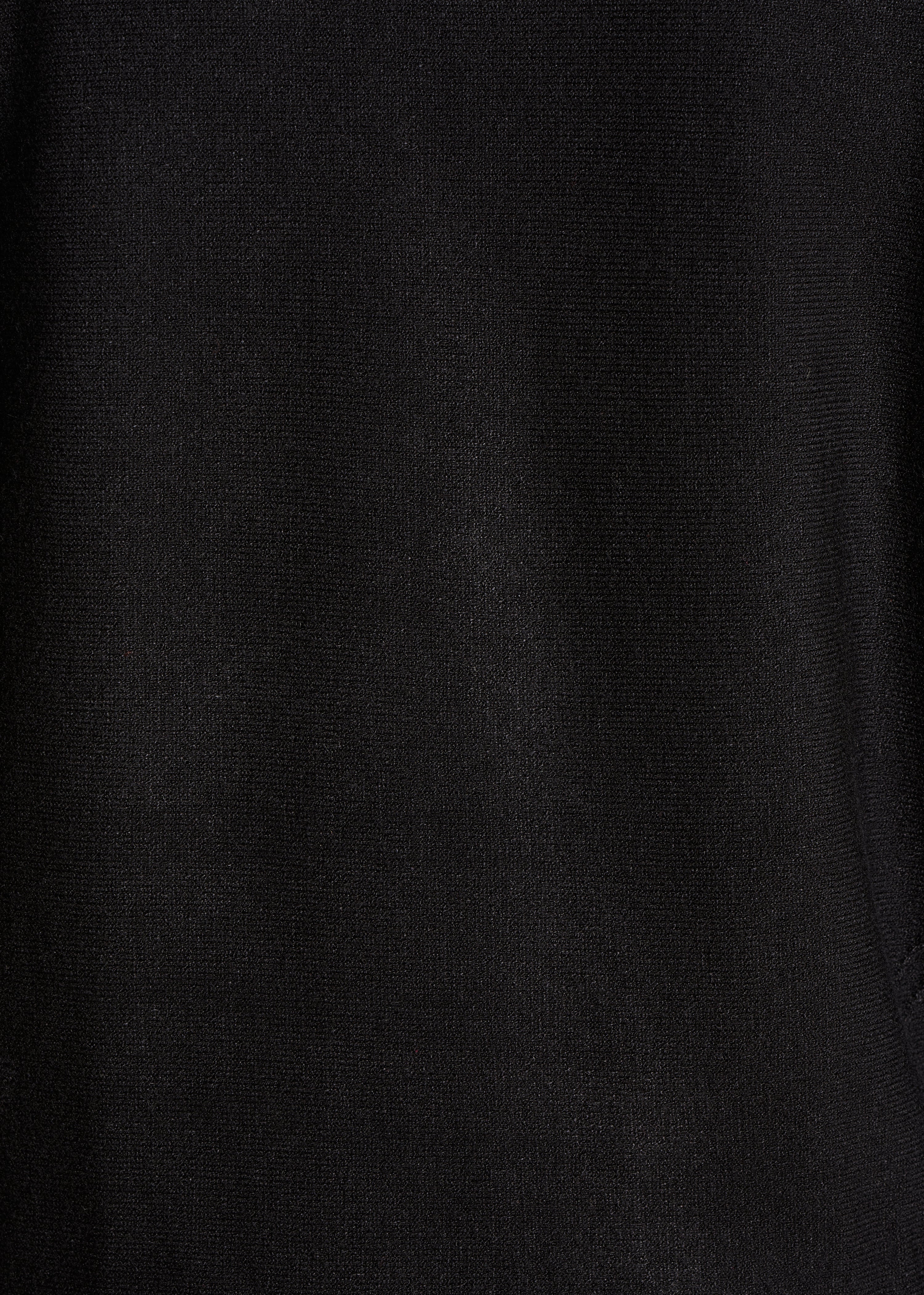 Maglia nera a maglia fine