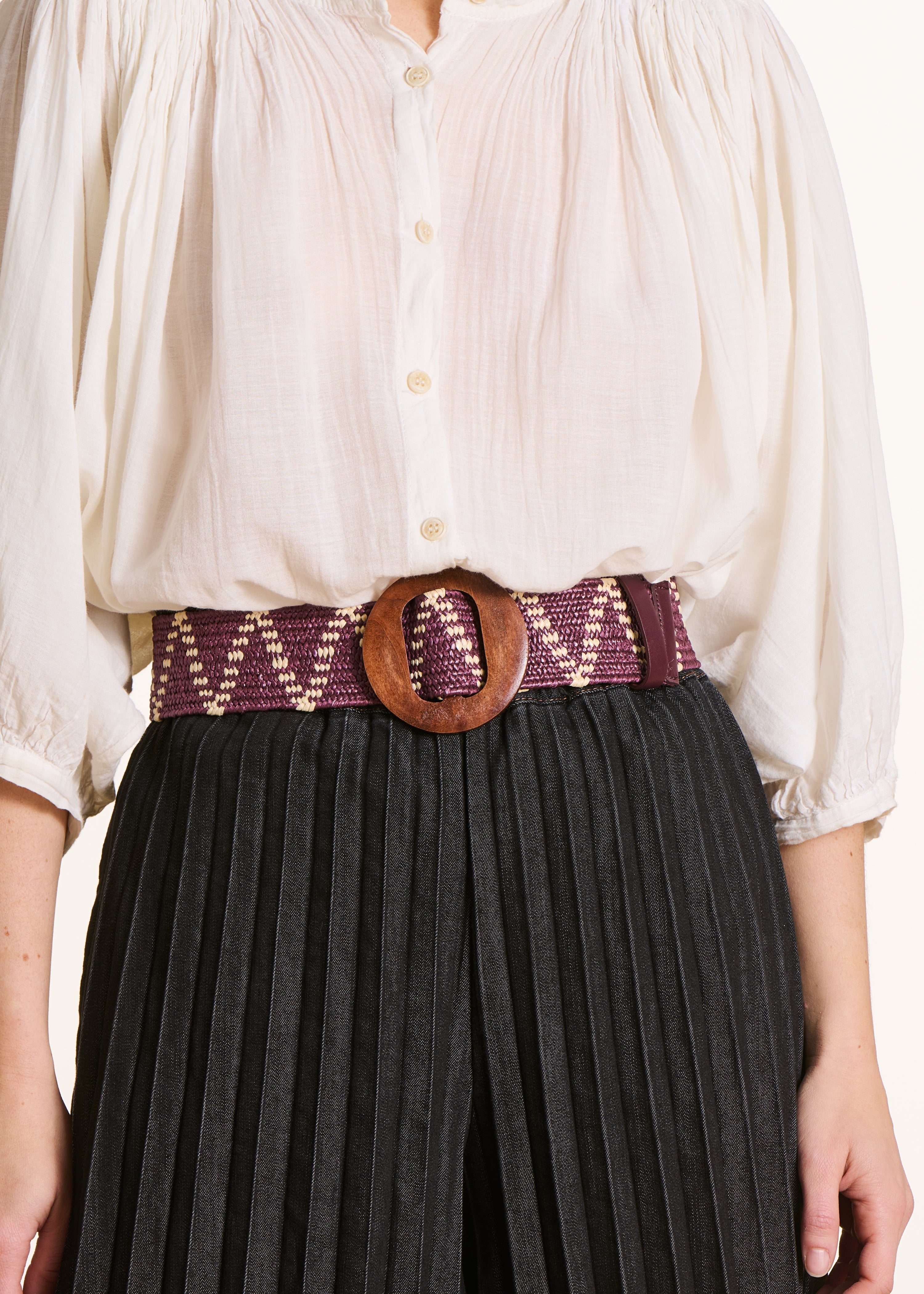 Purple elastic belt with wooden buckle