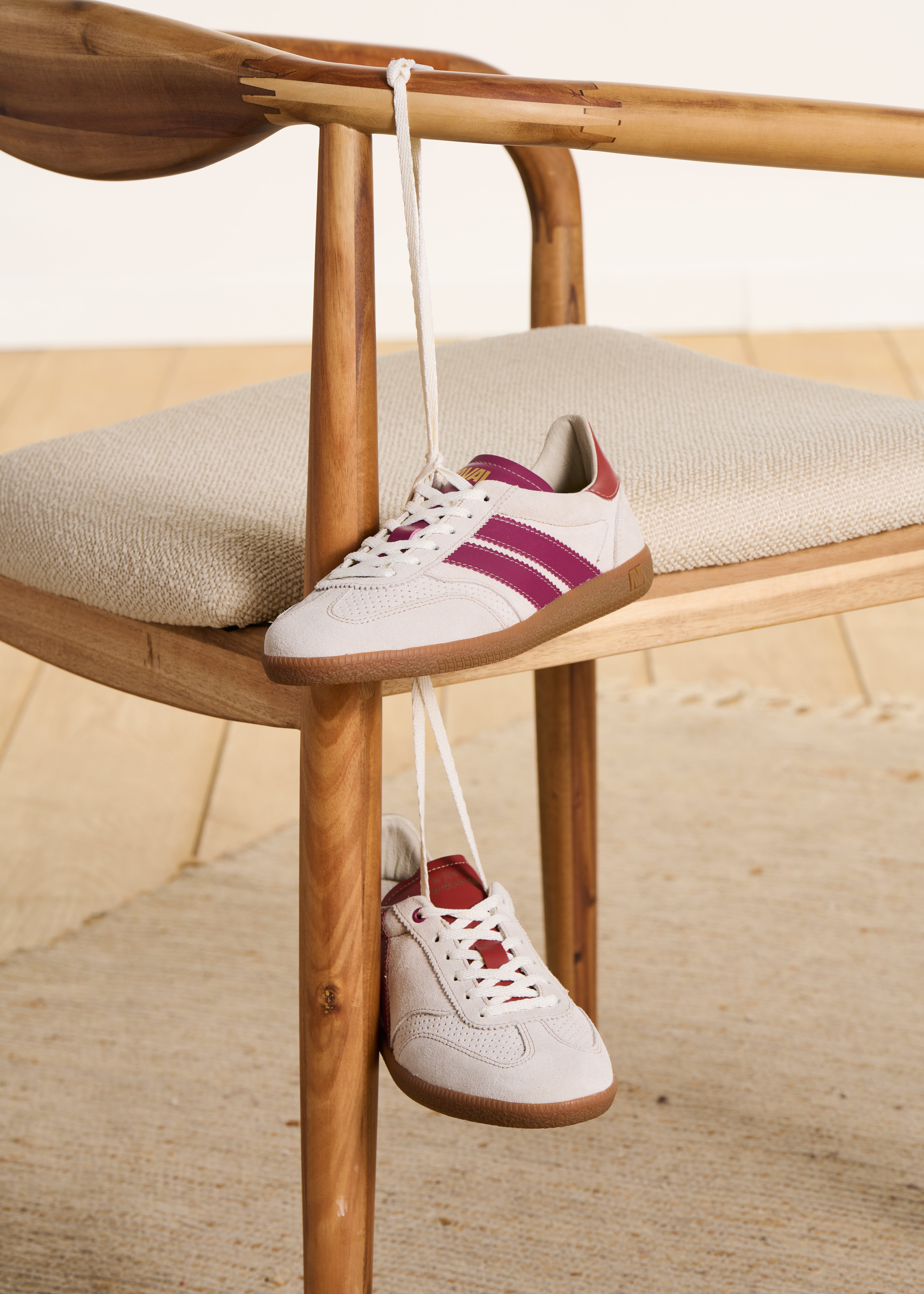 Asymmetrical purple leather sneakers