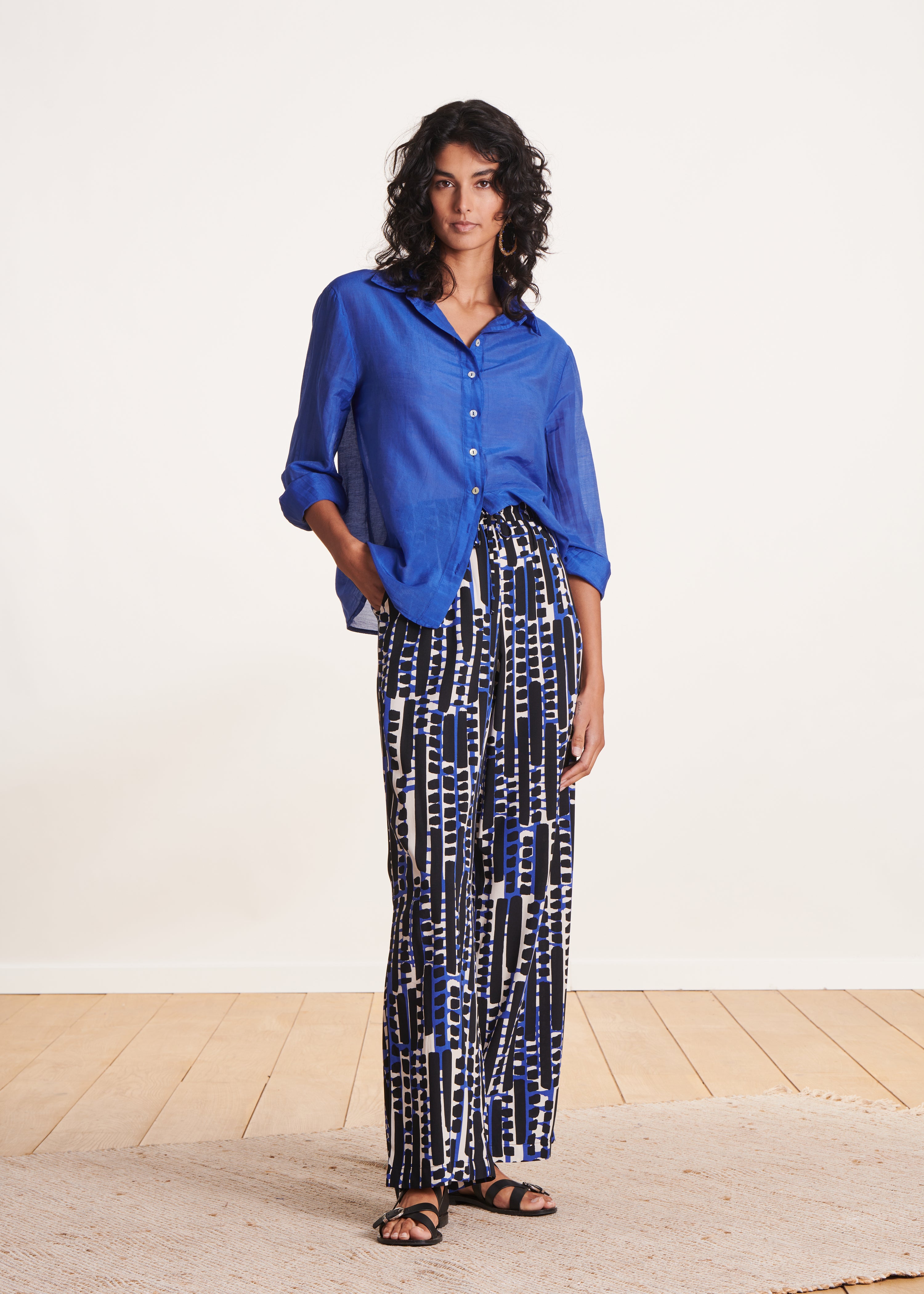 Chemise bleue en voile coton/soie