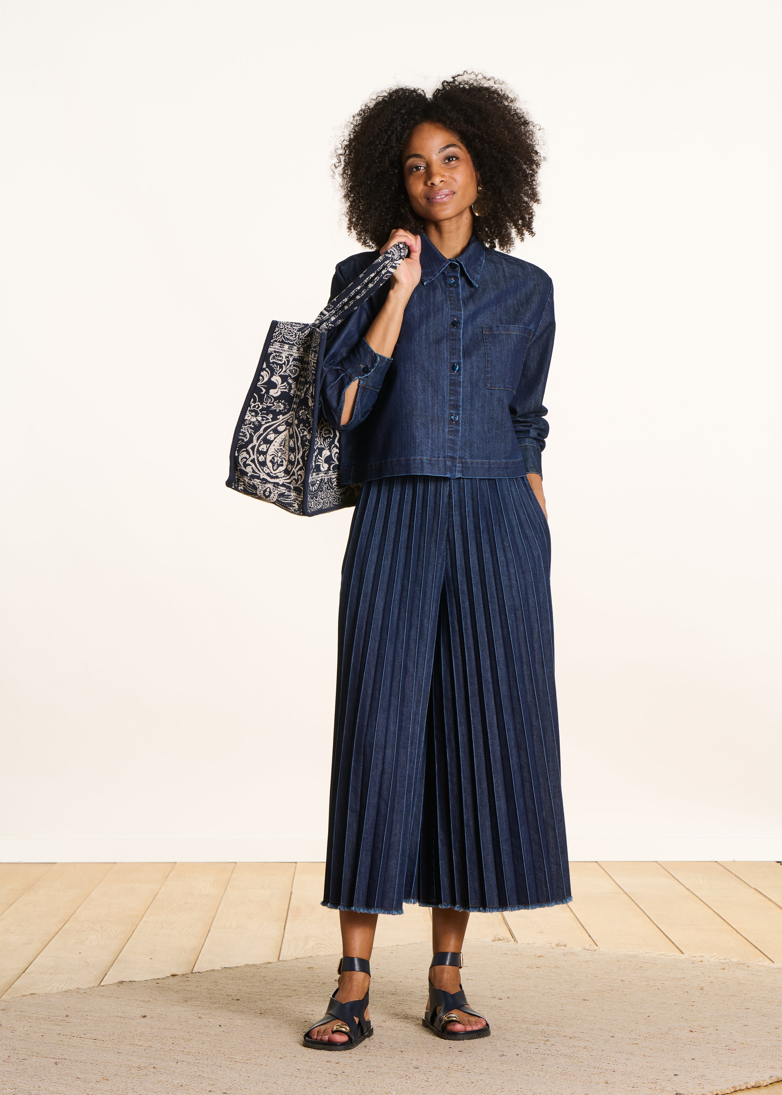 Chemise courte en jean brut