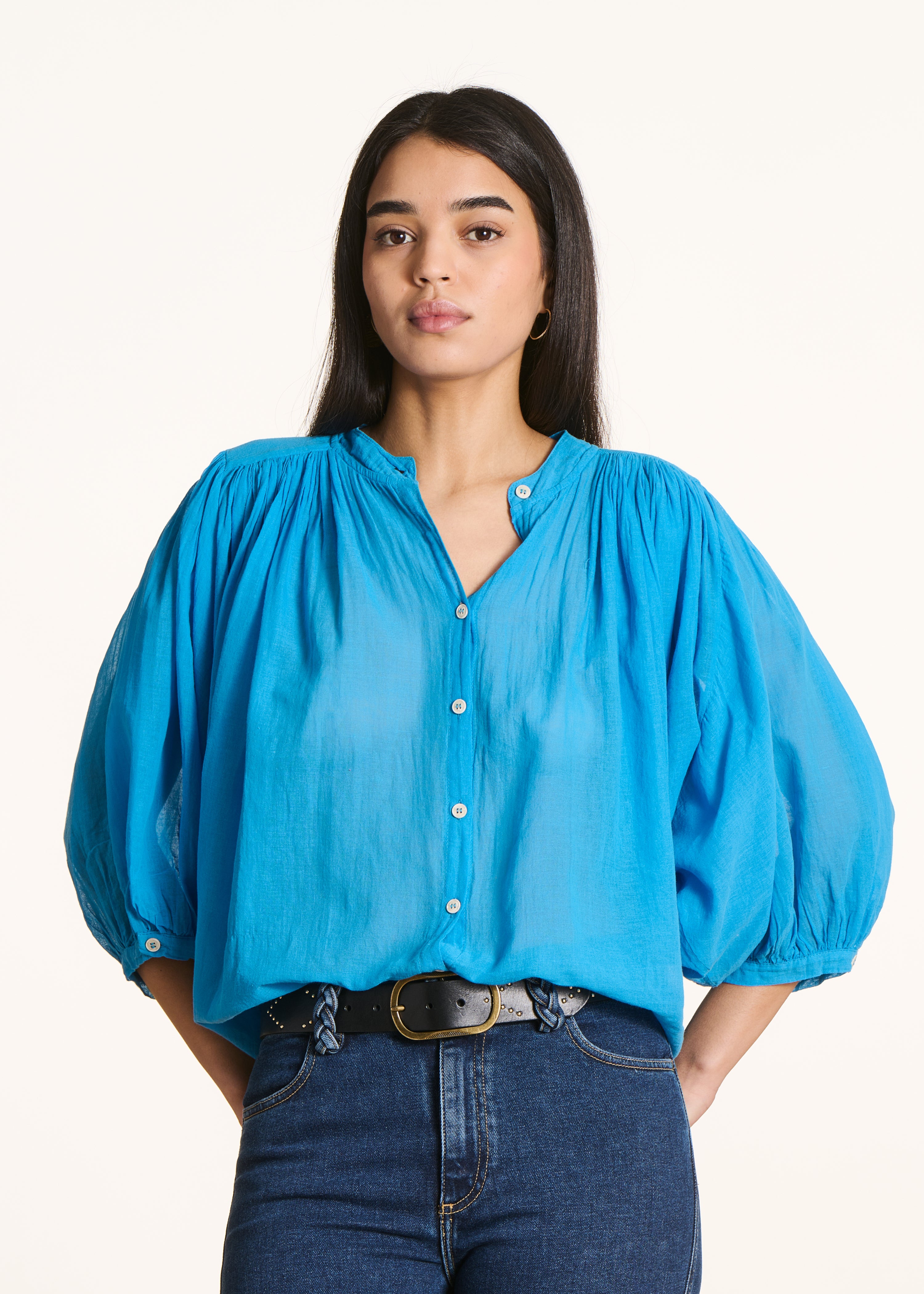 Blue shirt in fluid cotton voile
