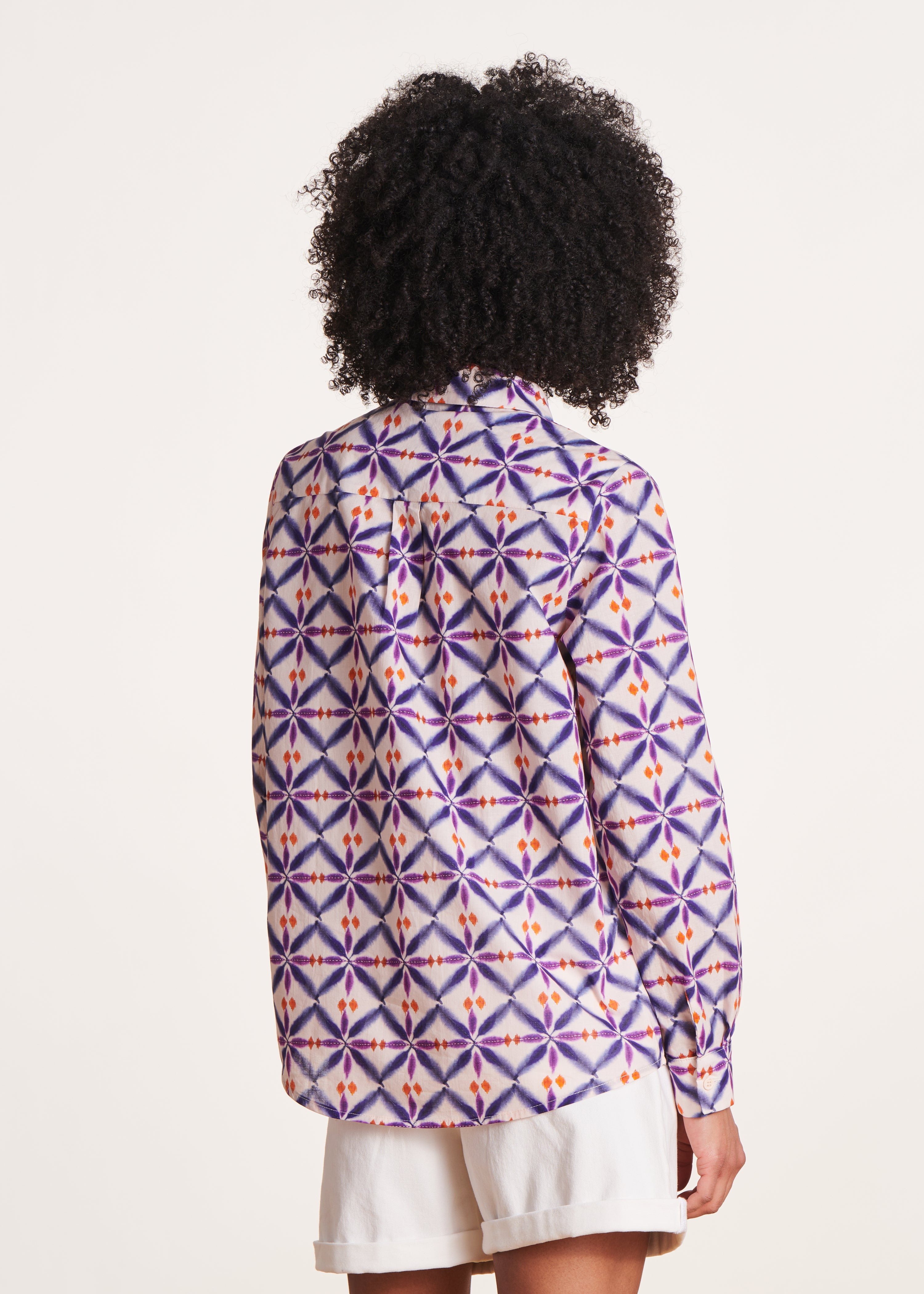 Camicia in voile di cotone stampato viola
