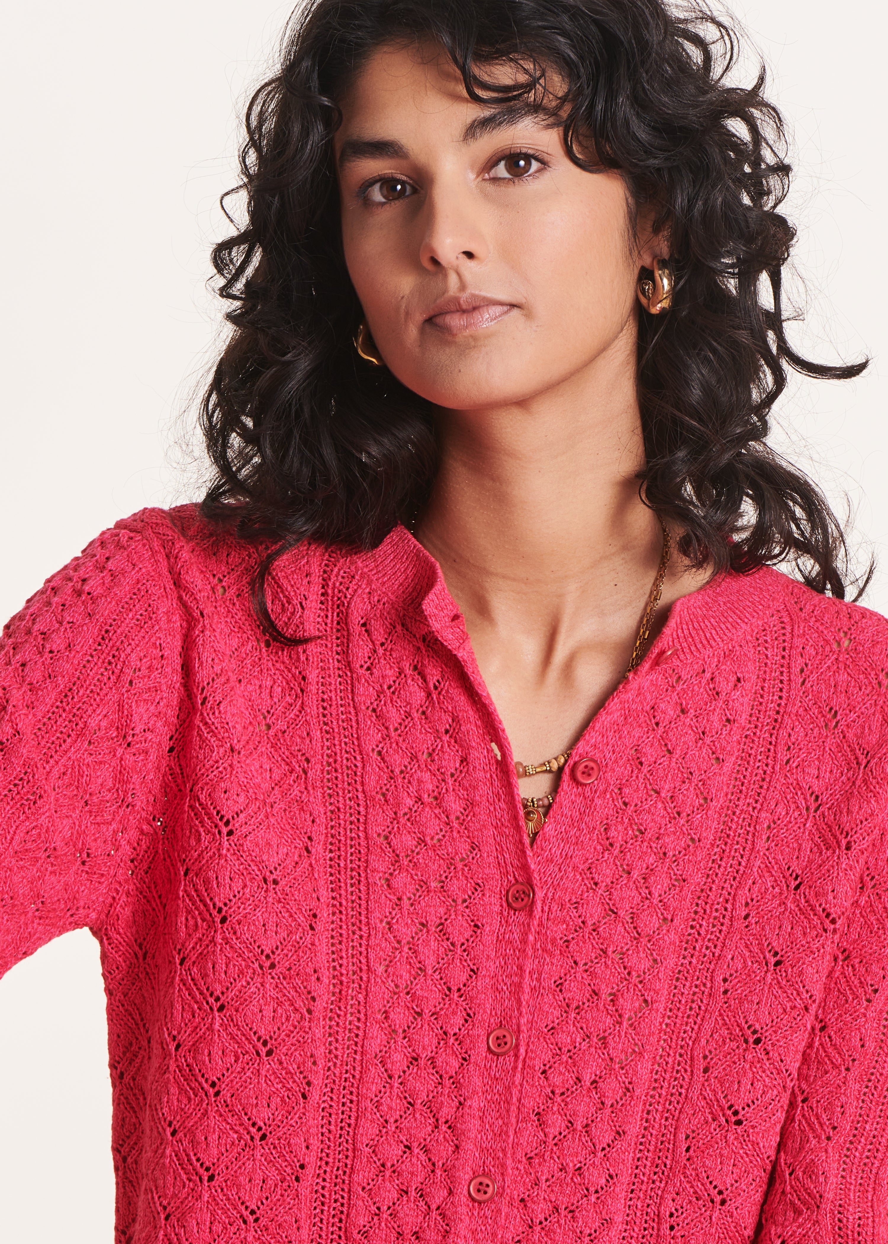 Fuchsia-pinkfarbene Strickjacke mit Rundhalsausschnitt aus melierter Maschenware