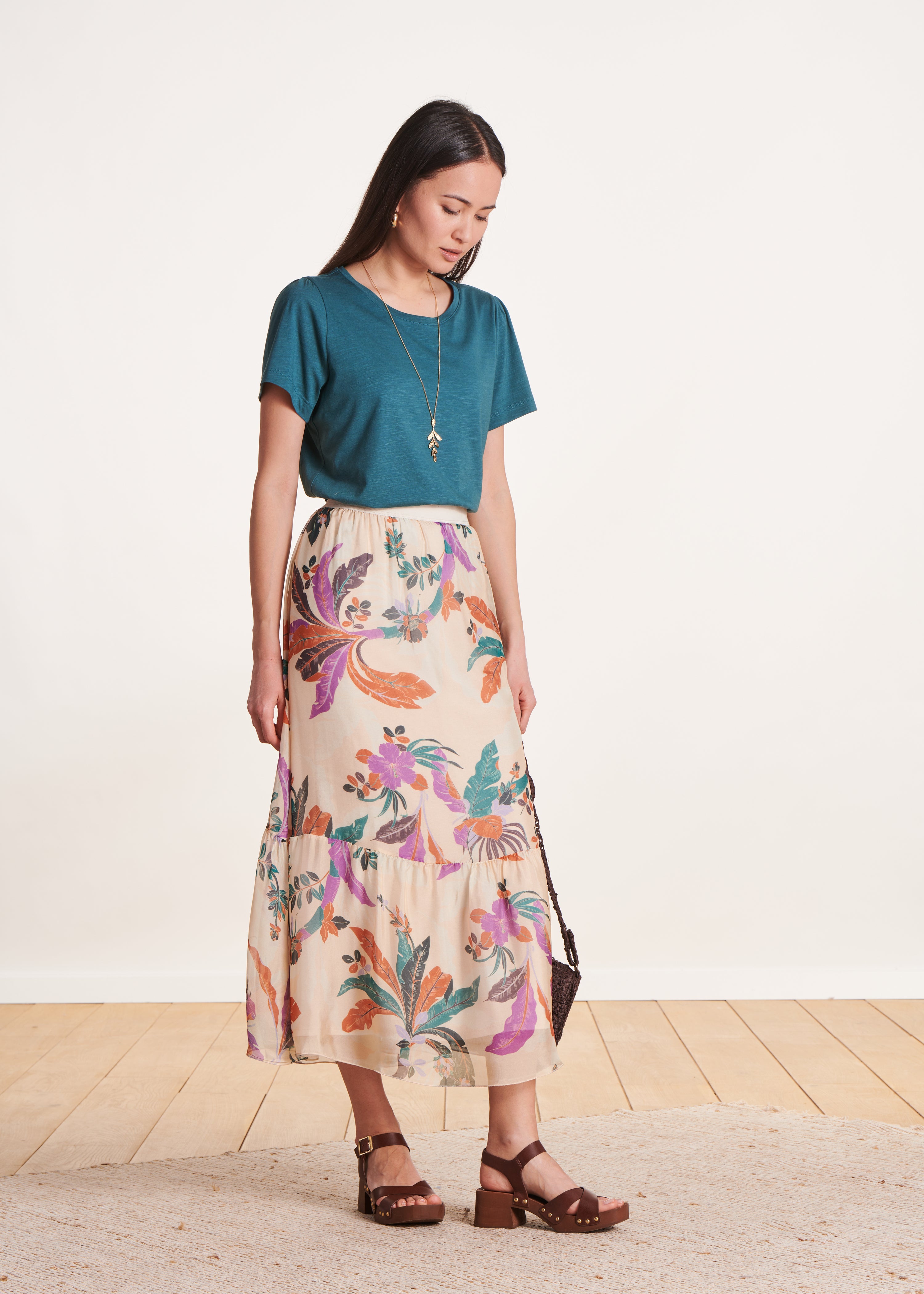 Jupe longue beige en voile viscose/soie imprimé fleuri