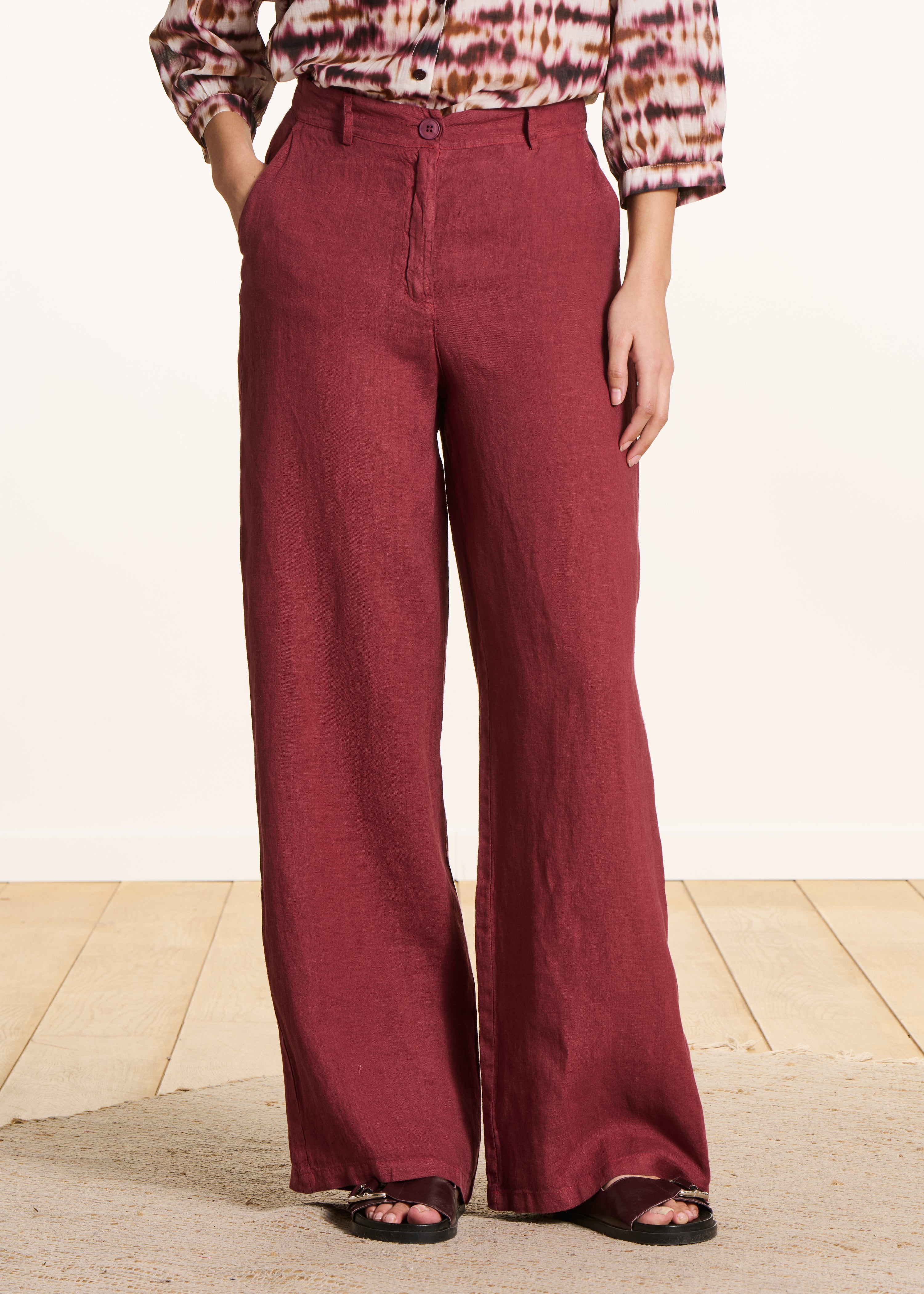 Rechte en wijde bordeaux linnen broek met hoge taille