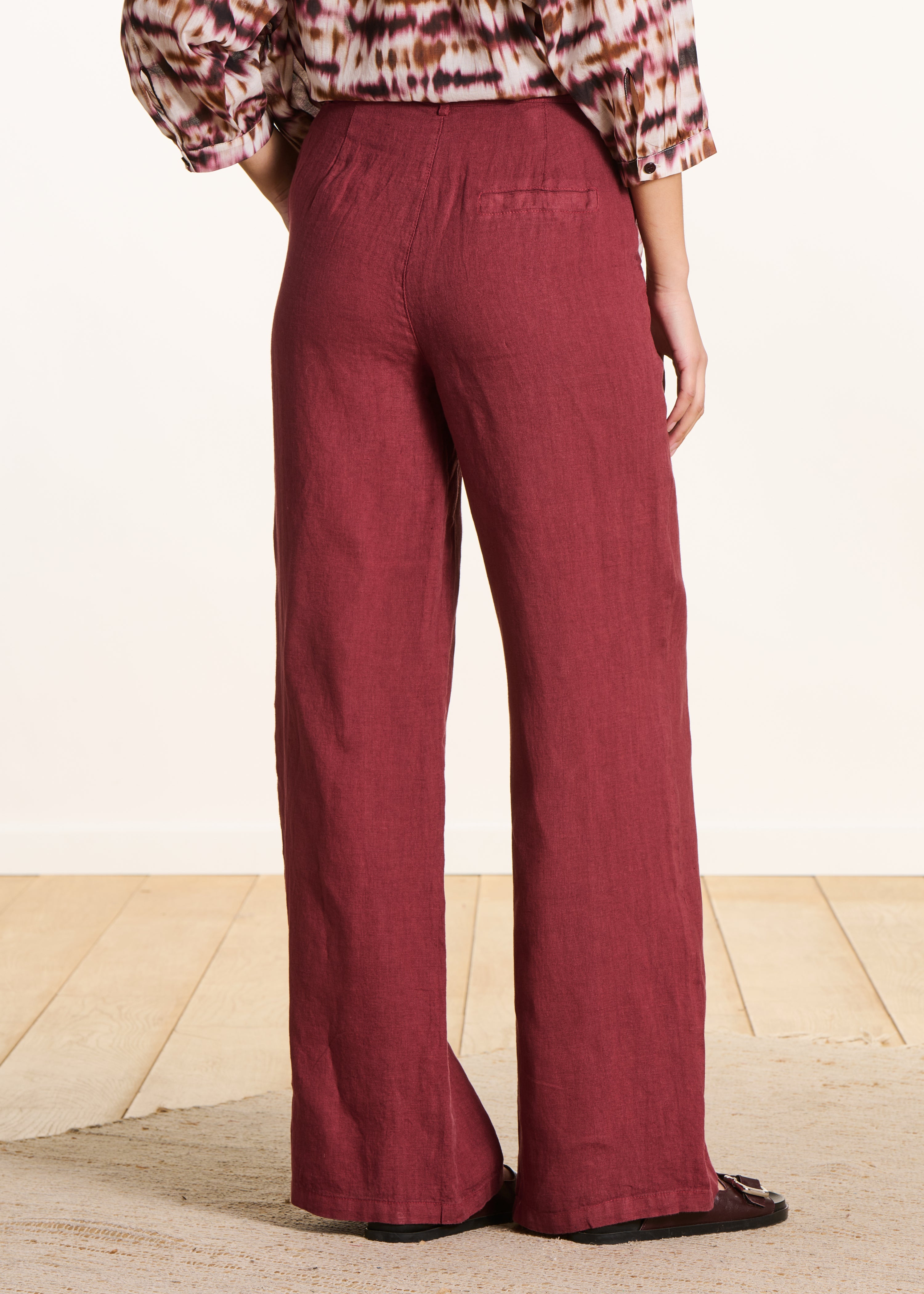 Rechte en wijde bordeaux linnen broek met hoge taille