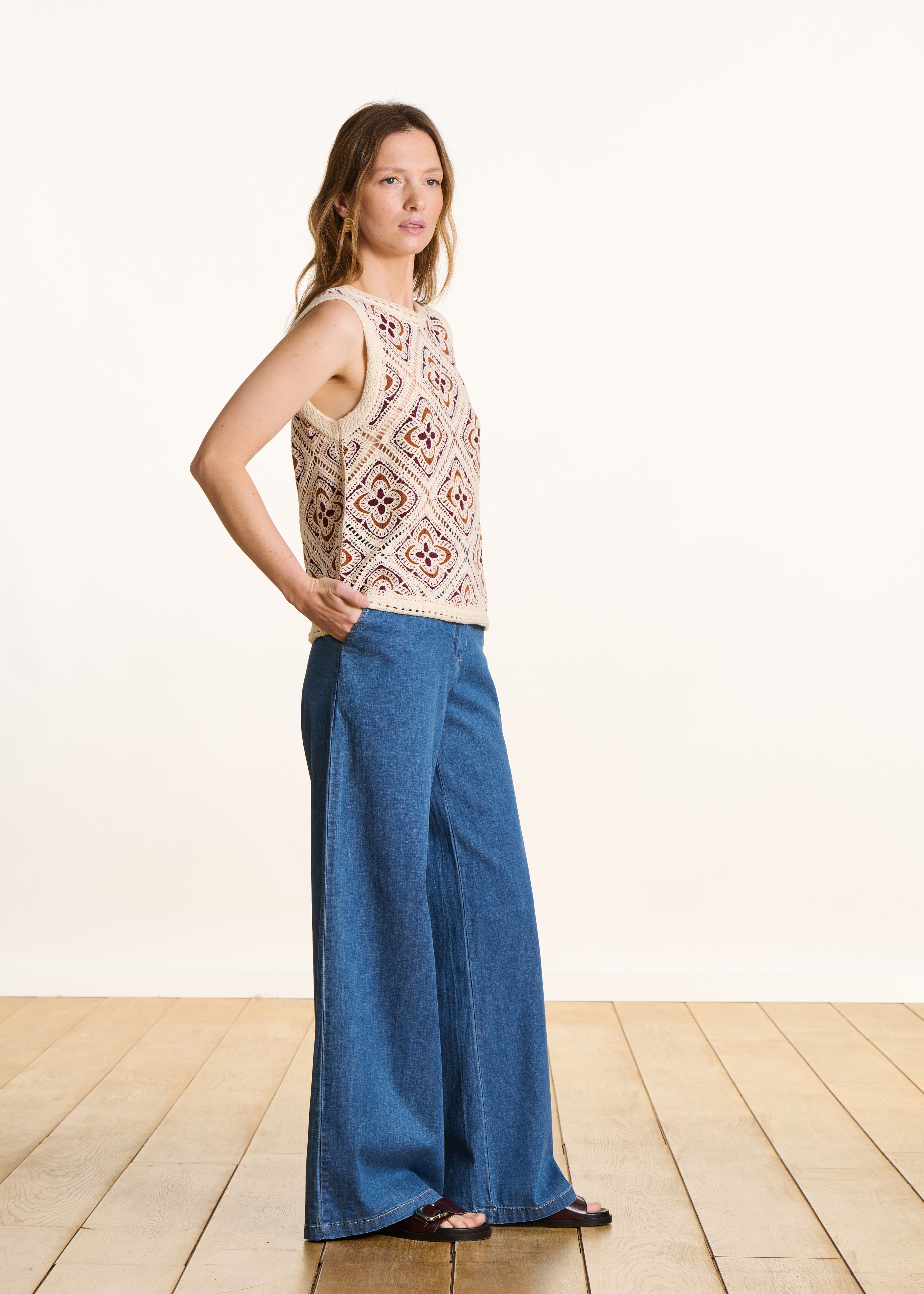 Pantalón recto y ancho de mezclilla de talle alto