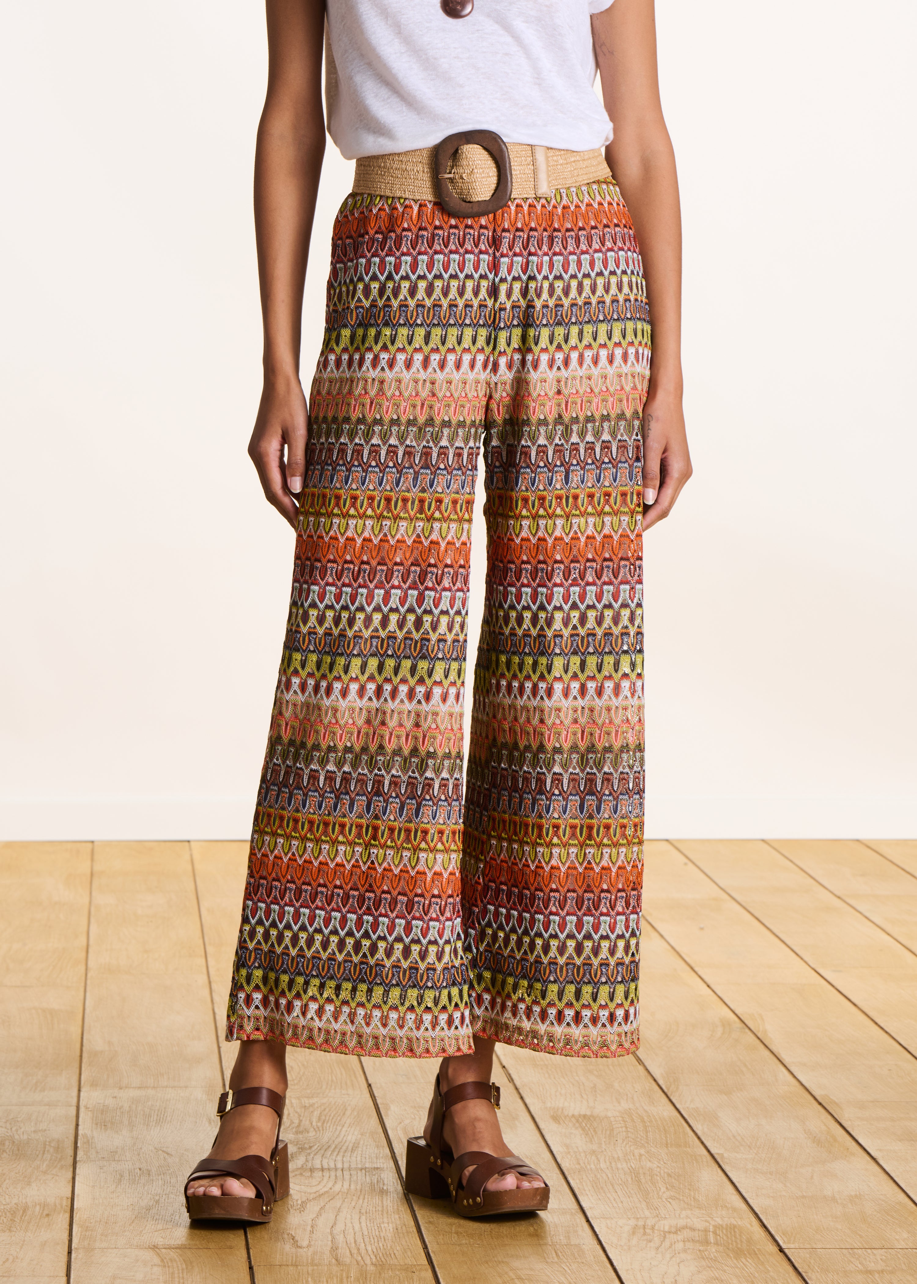 Loose-fitting 7/8th trousers in orange crochet