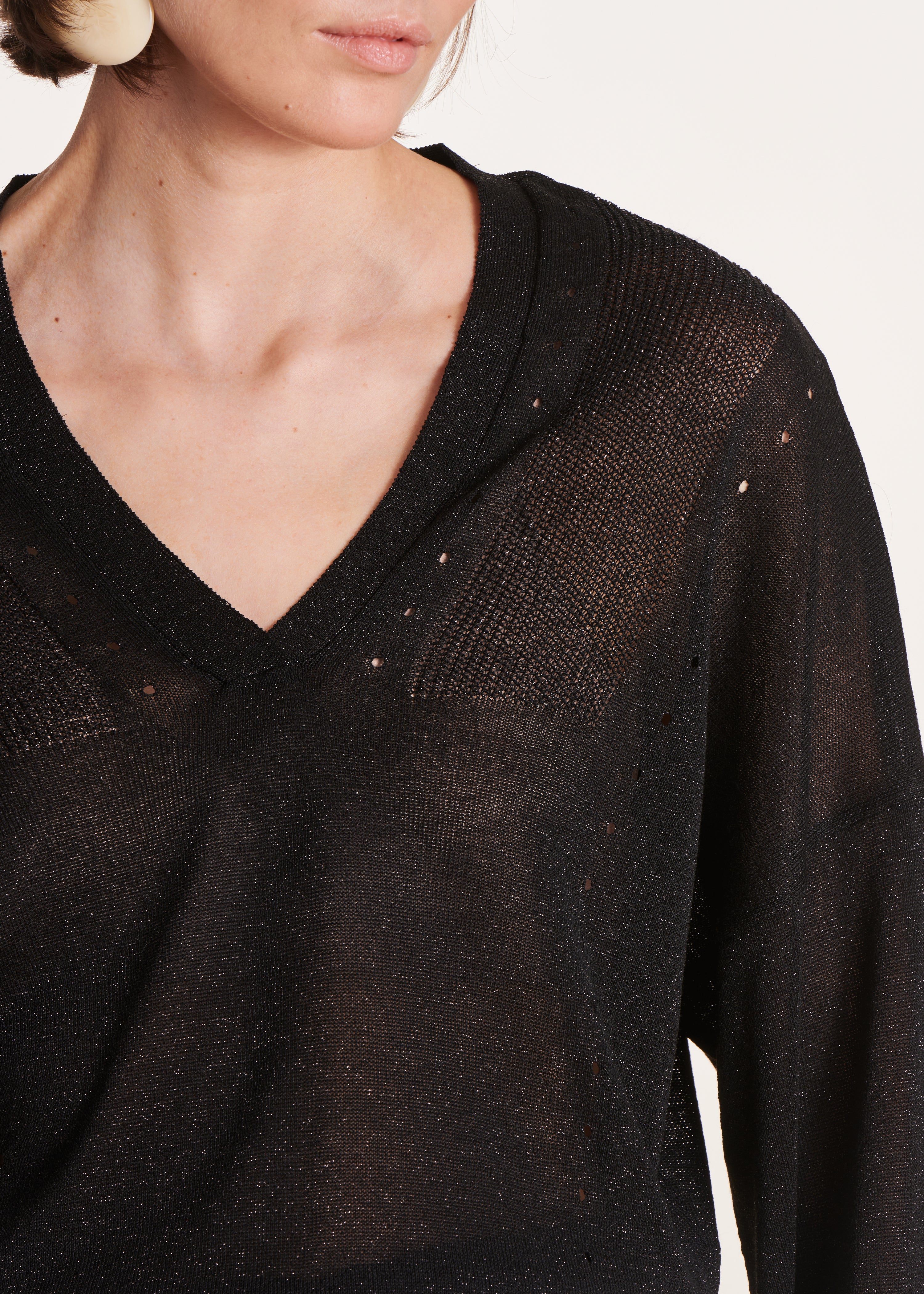 Einfarbiger schwarz Oversize-Pullover mit V-Ausschnitt aus irisierender Maschenware