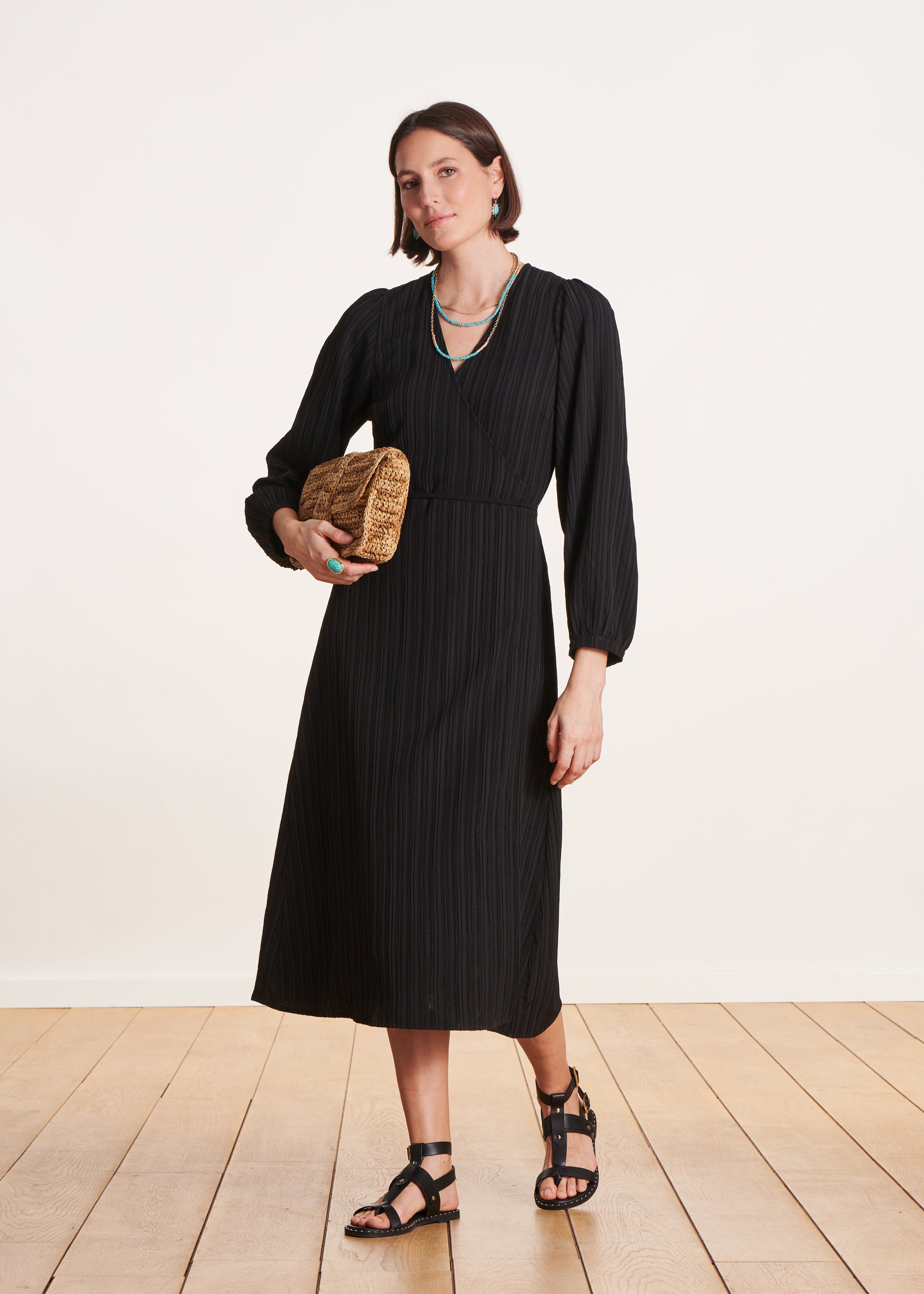 Robe longue portefeuille fluide cintrée noire