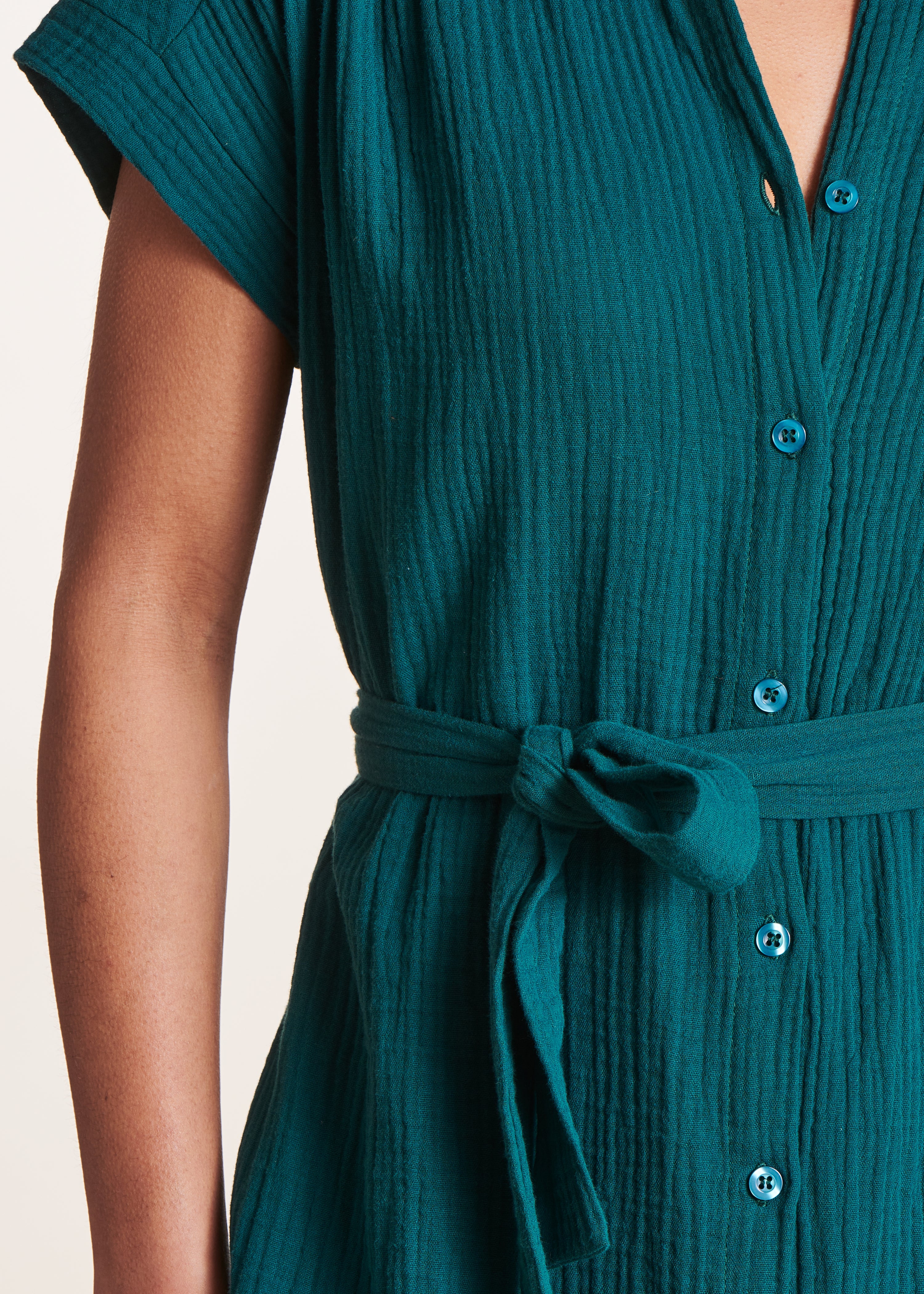 Robe courte bleu canard en gaze de coton biologique