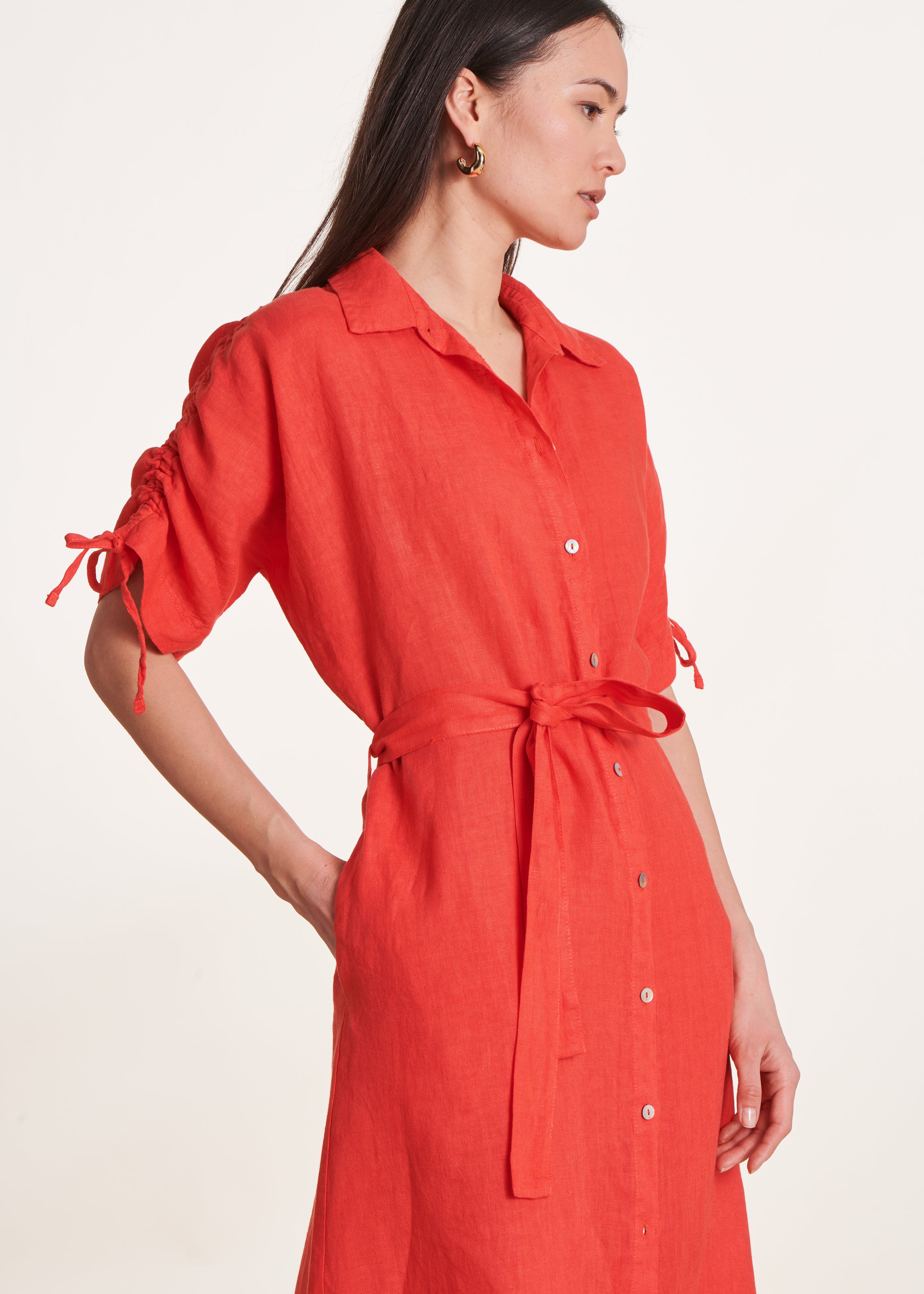Robe chemise mi-longue oversize orange en lin