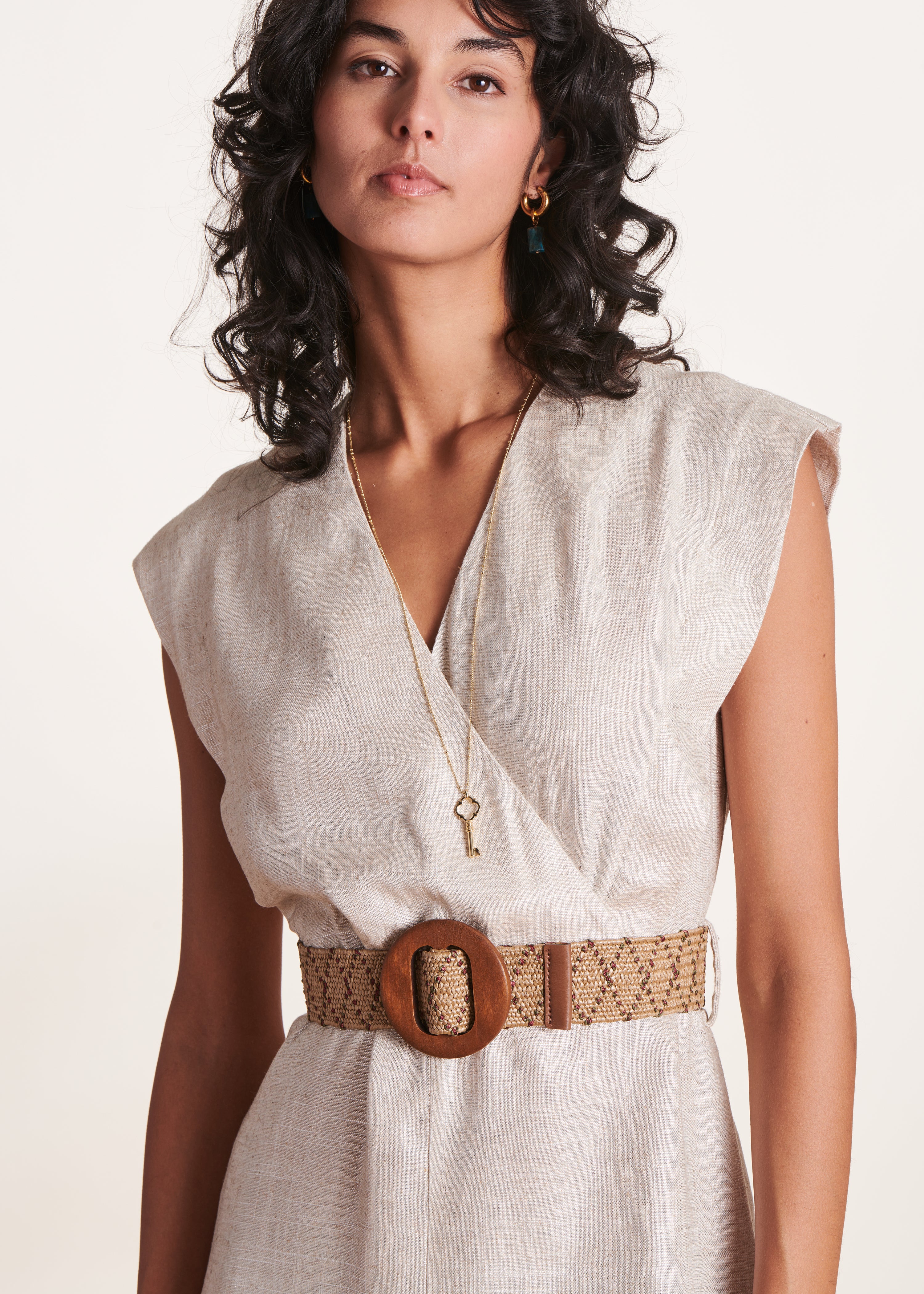 Robe mi-longue cache-cœur beige irisé en lin foiled