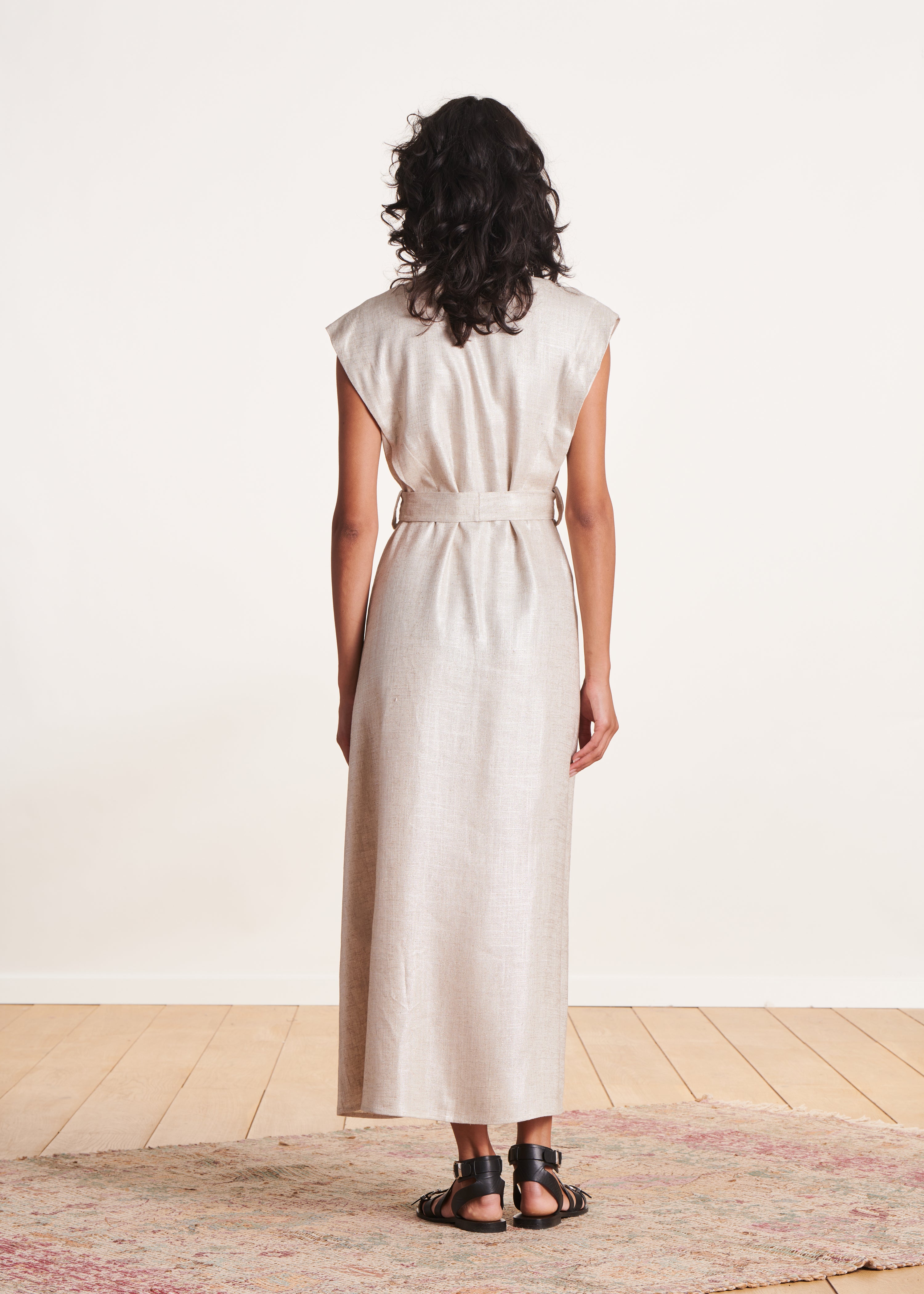 Robe mi-longue cache-cœur beige irisé en lin foiled