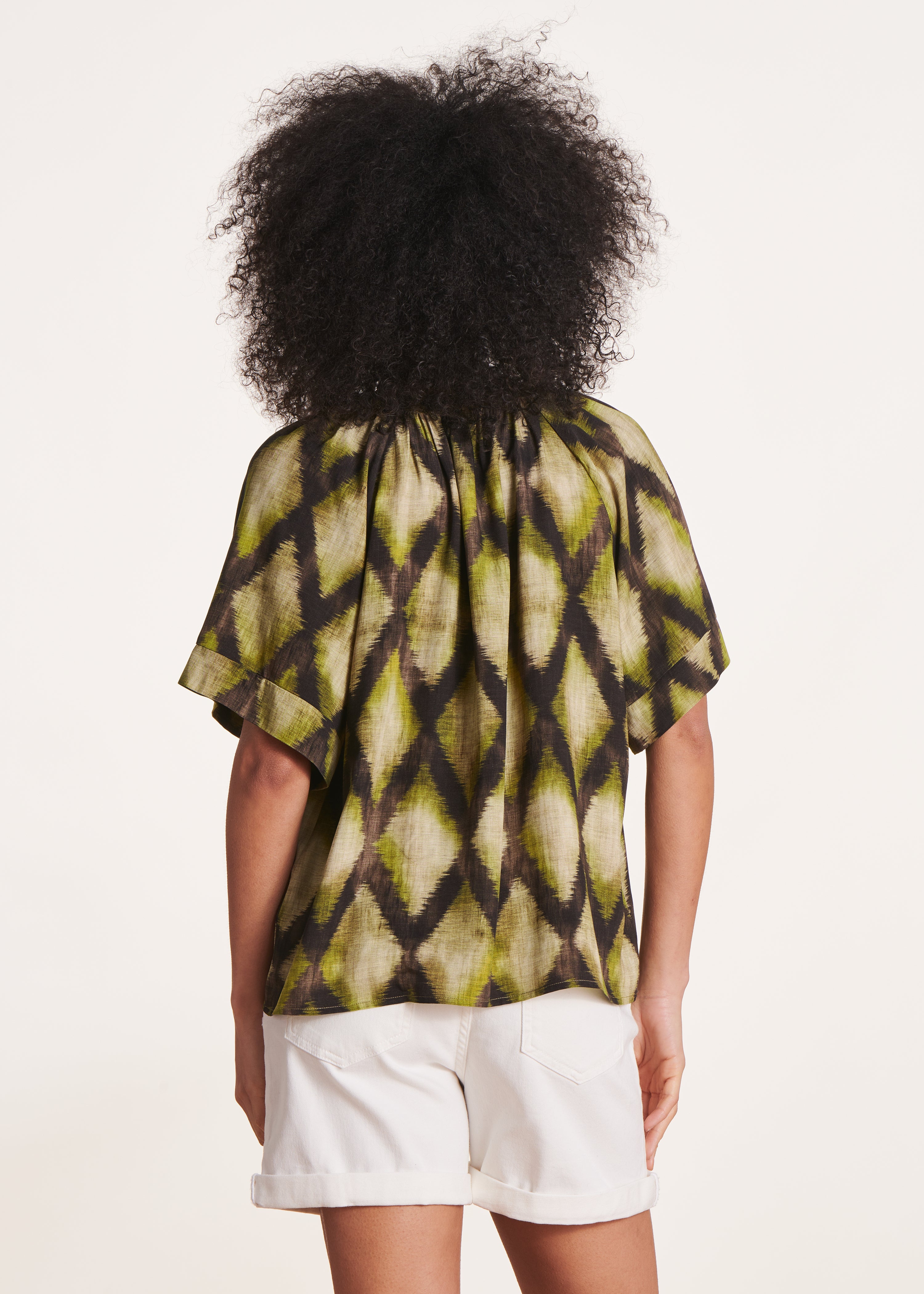 Khaki Top mit Druck und kurzen Ärmeln