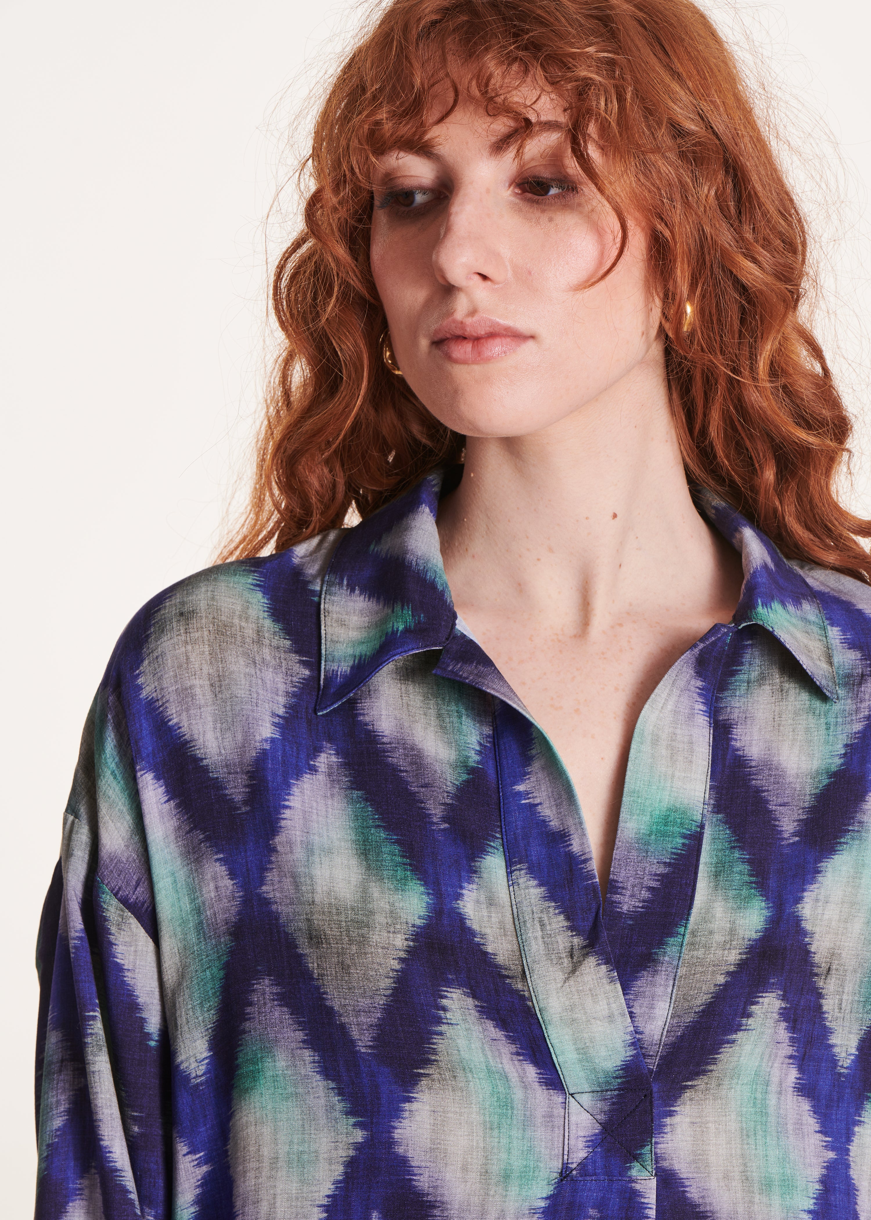 Oversized blue print top