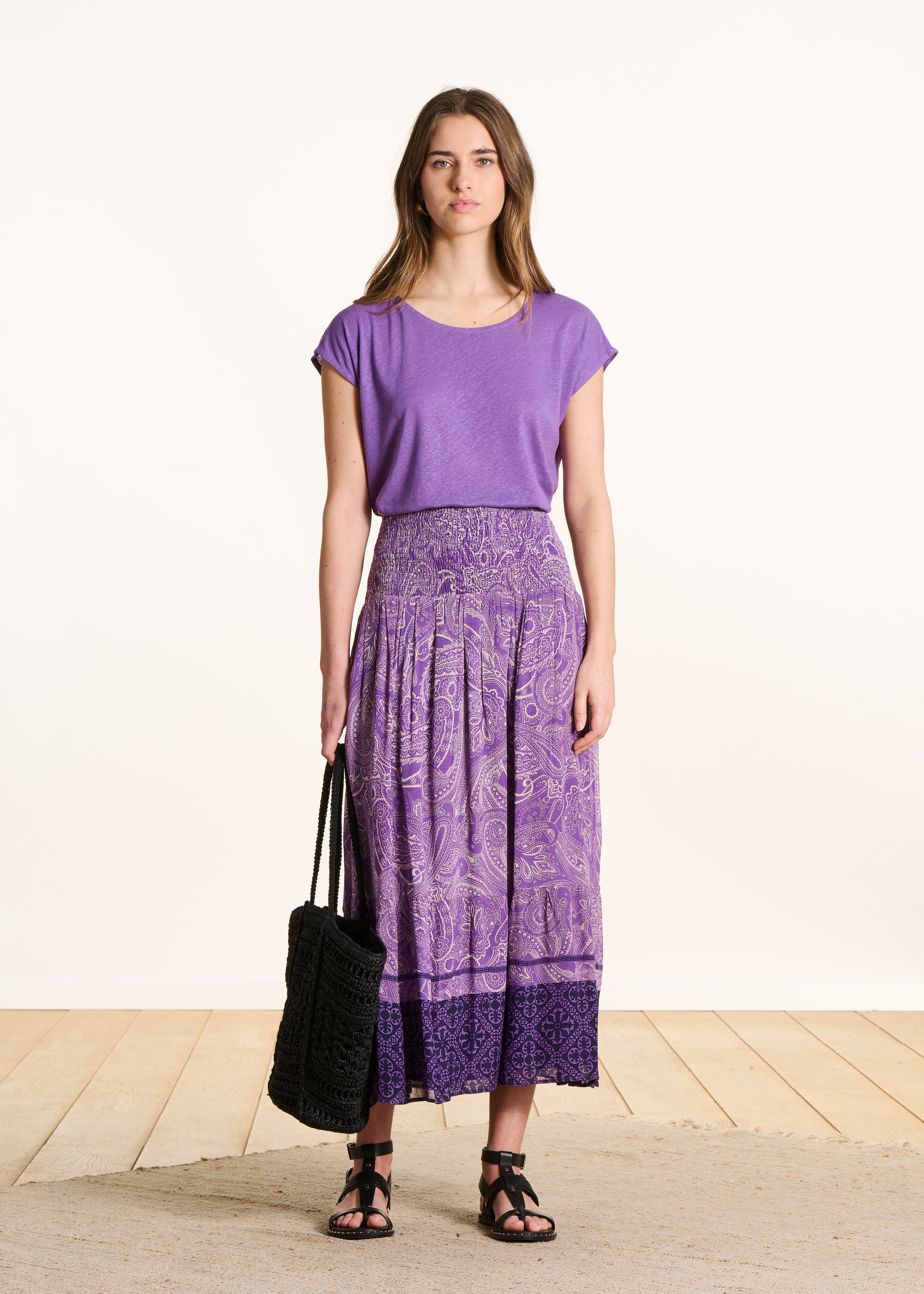 T-shirt viola dritta in lyocell e lino con scollo rotondo