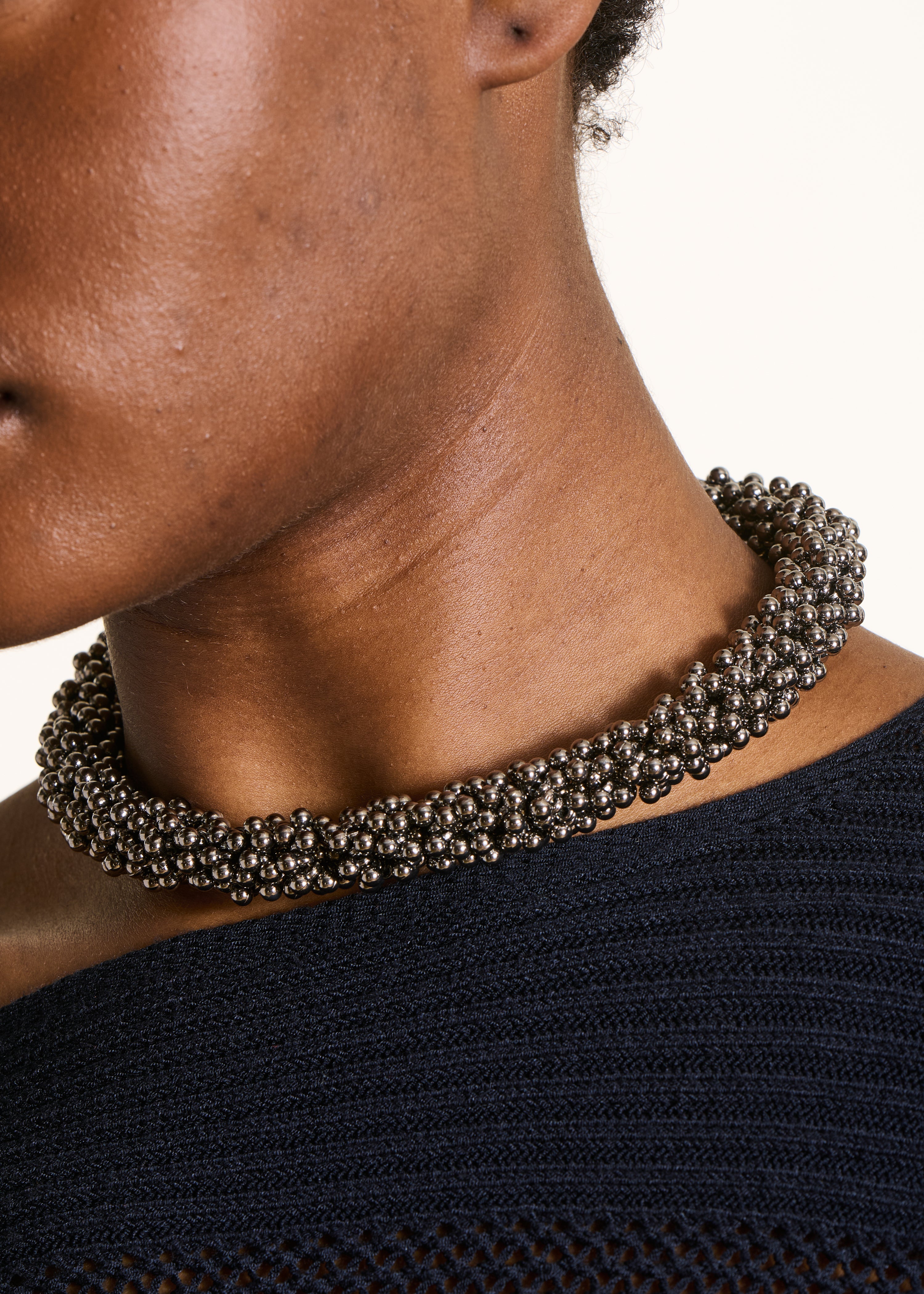 Schwarzes Halsband