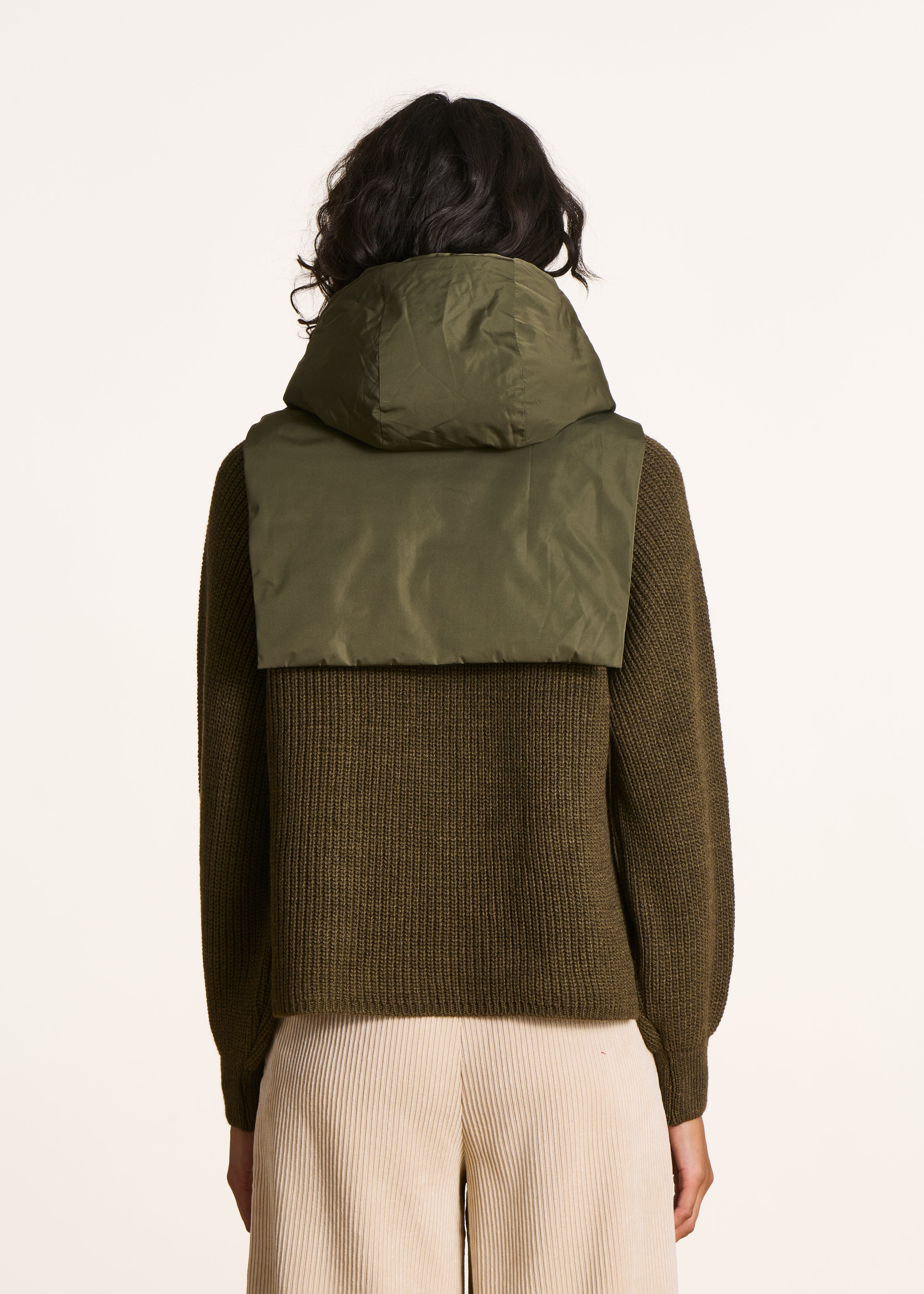 Capuche réversible noir et kaki