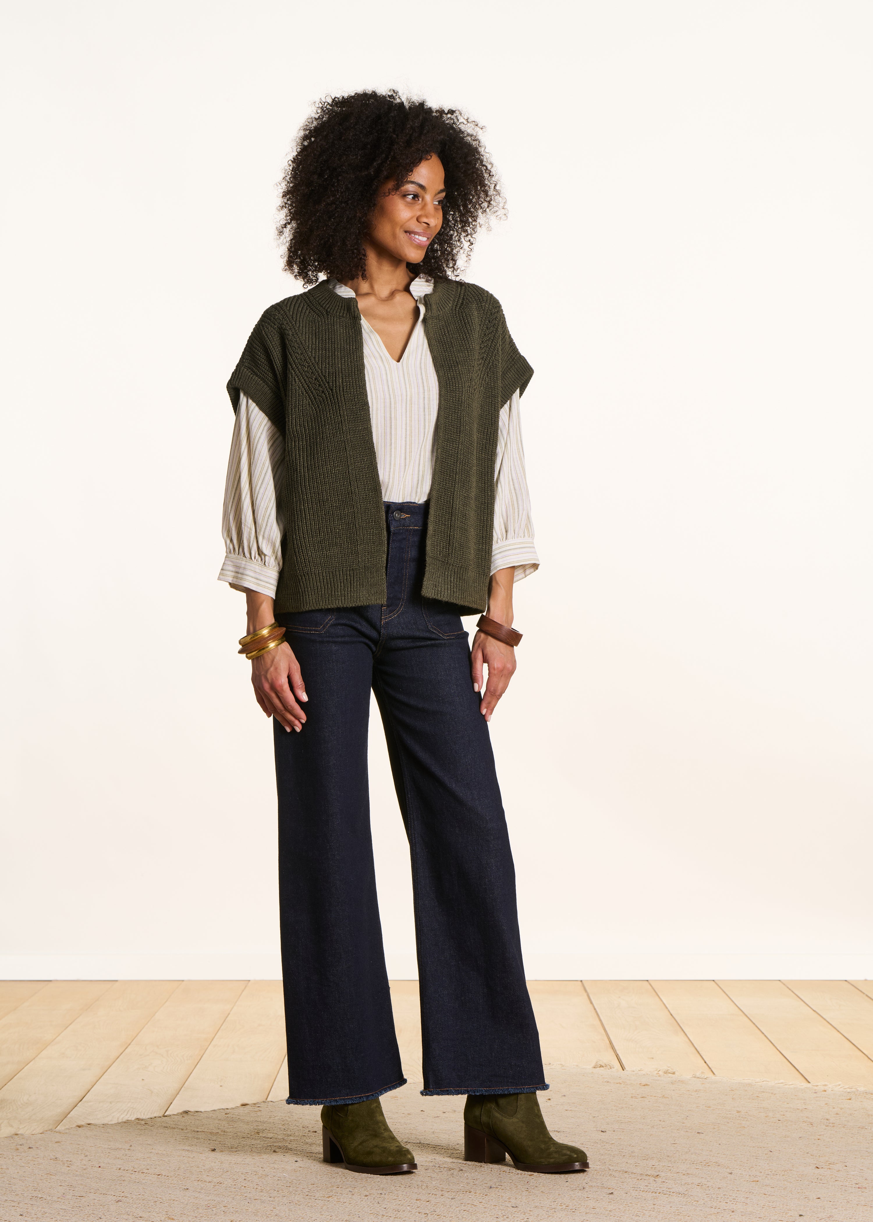 Gilet ceinturé en maille côtes perlées kaki
