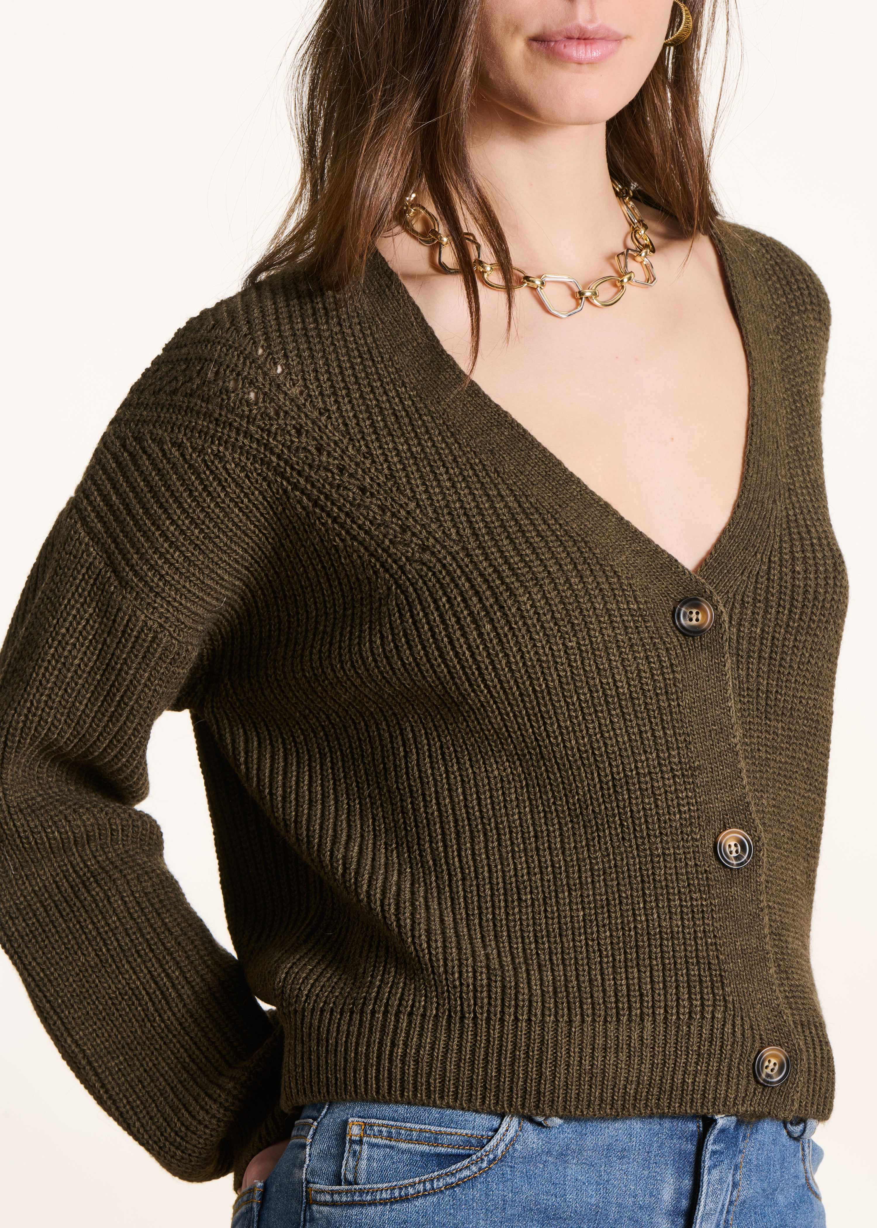 Loose-fitting short cardigan in khaki beaded rib knit