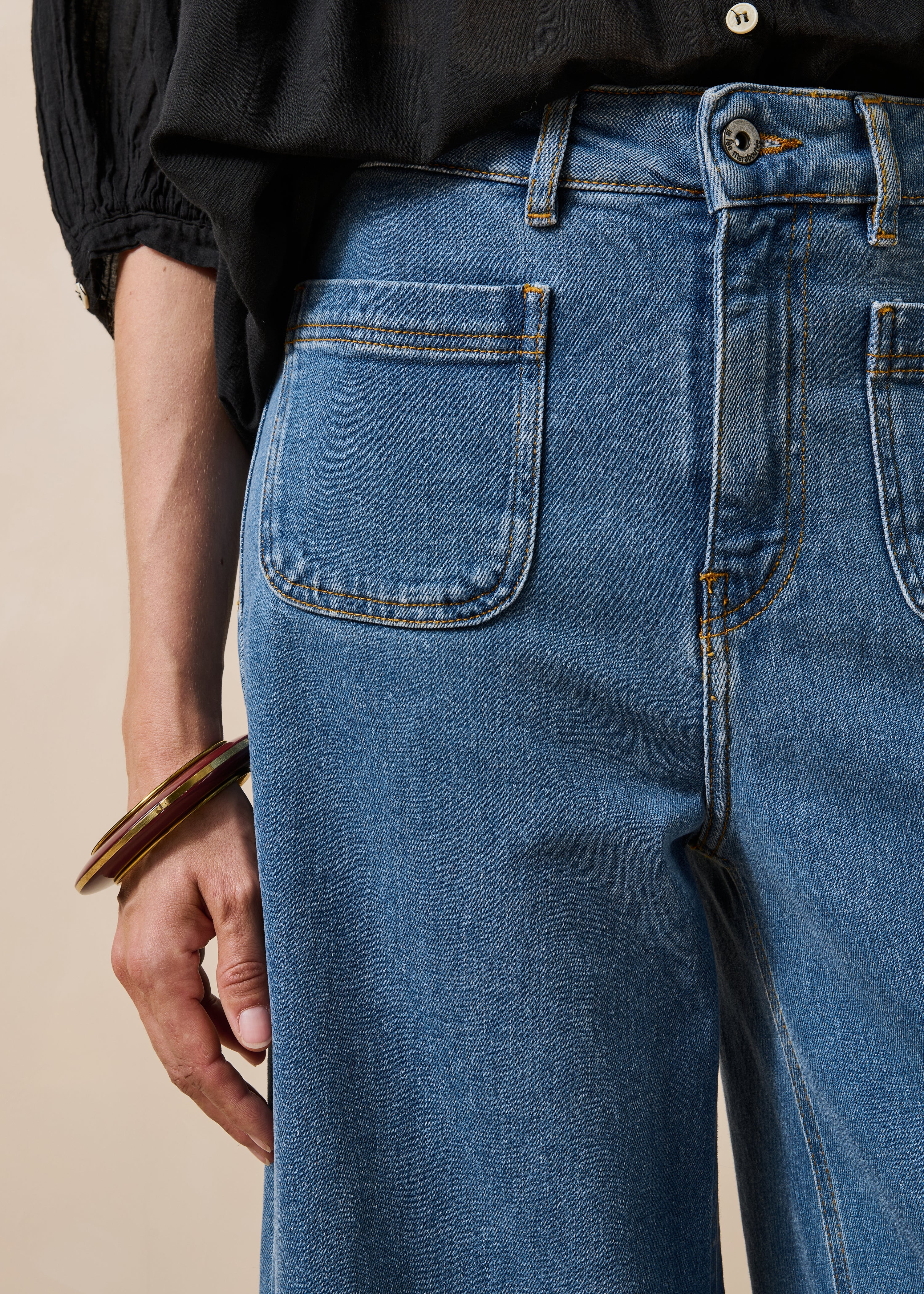 Jean large bleu clair en coton biologique