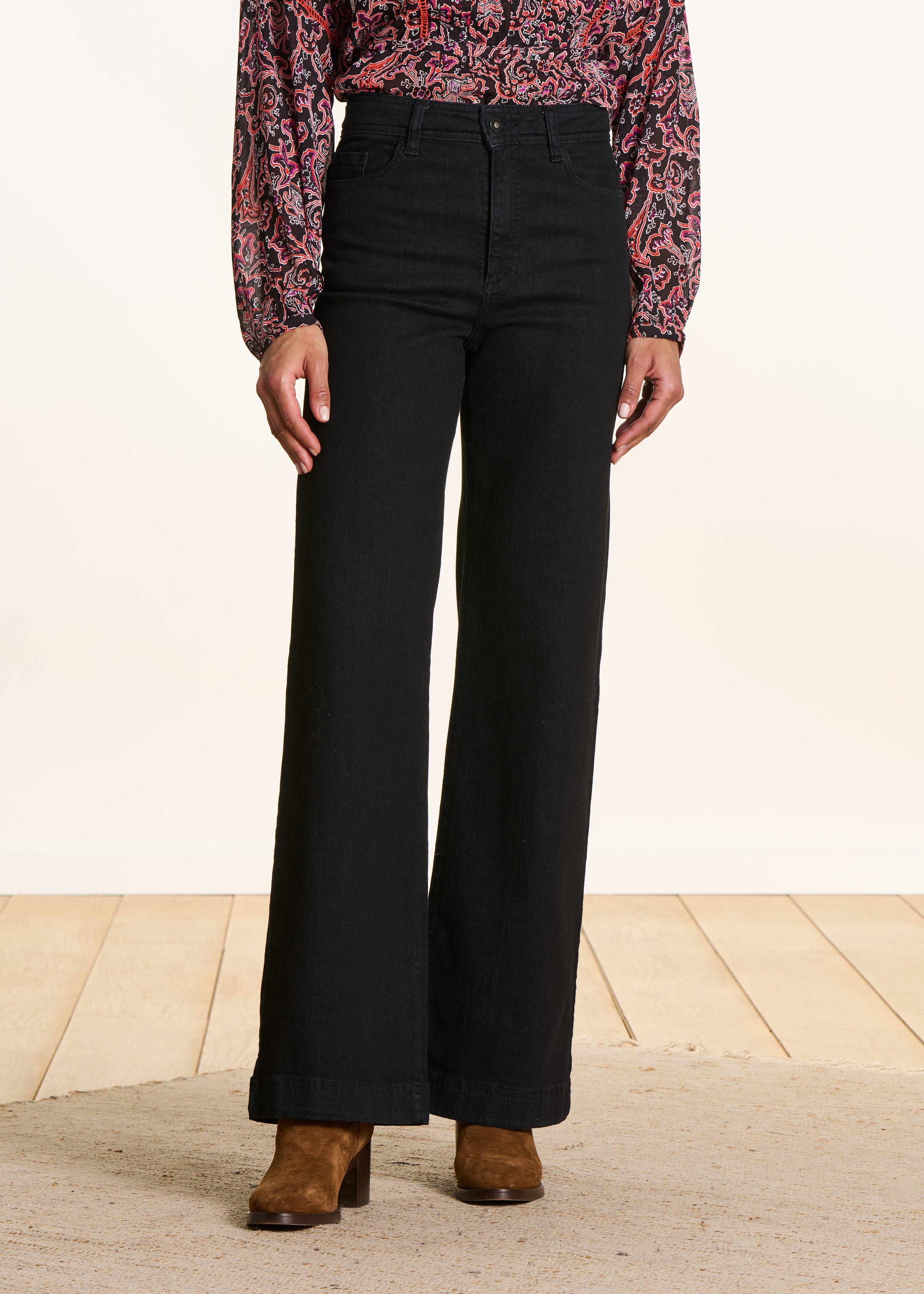 Jean large noir en coton biologique