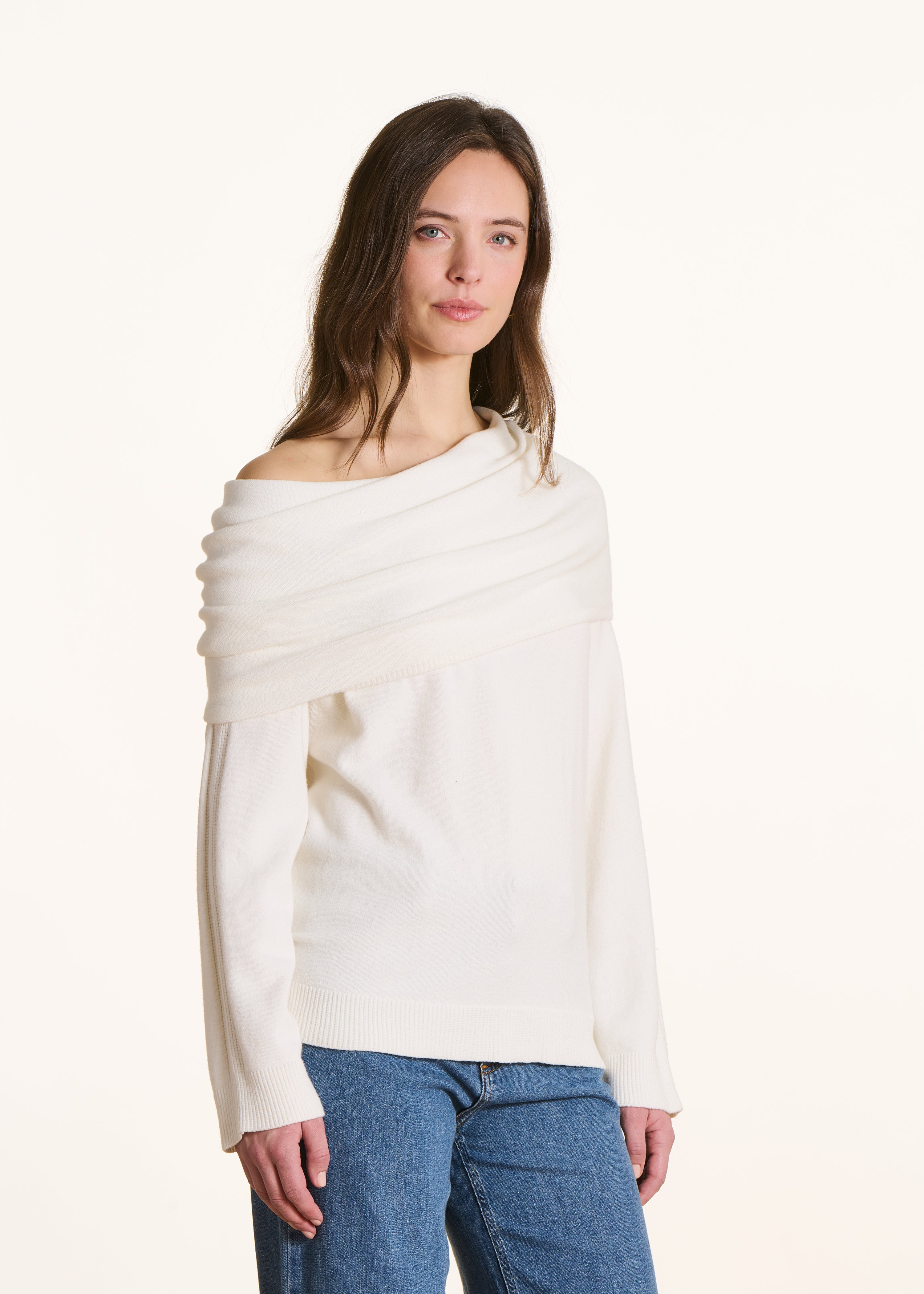 Ecru knit long sleeve sweater