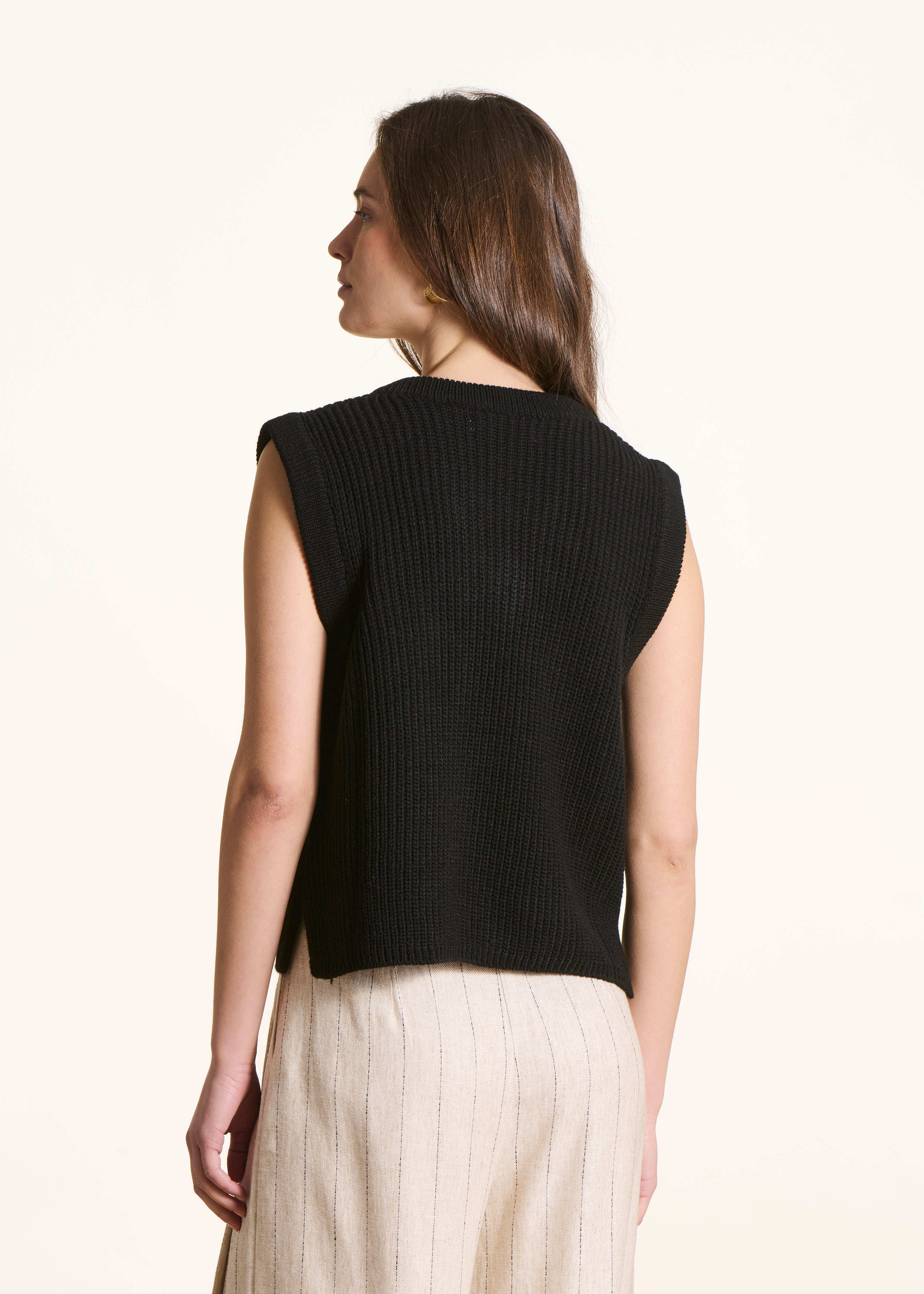 schwarz, ärmelloser Pullover mit V-Ausschnitt