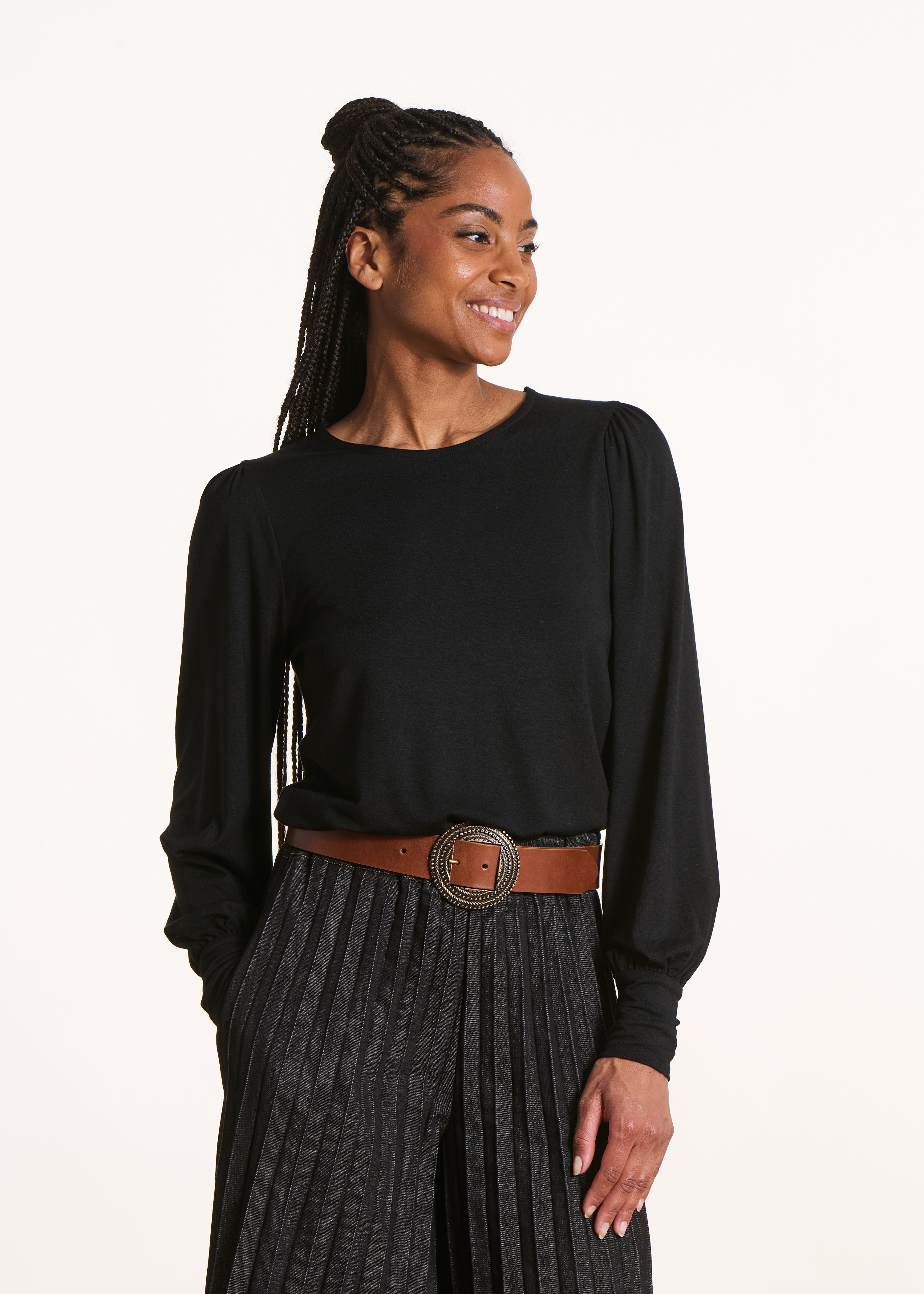 black loose-fitting long-sleeved modal T-shirt