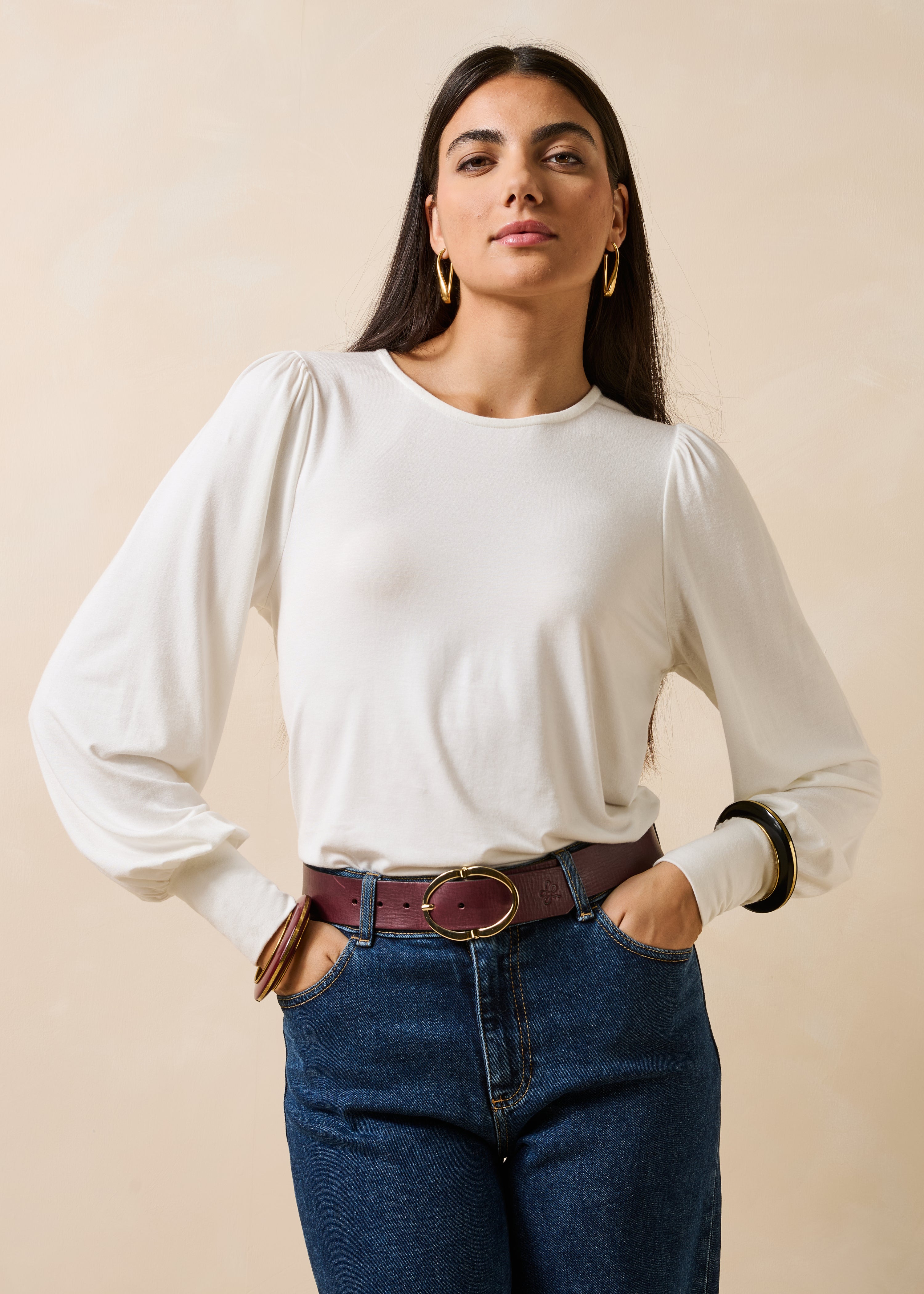 Long-sleeved loose-fitting ecru T-shirt in modal
