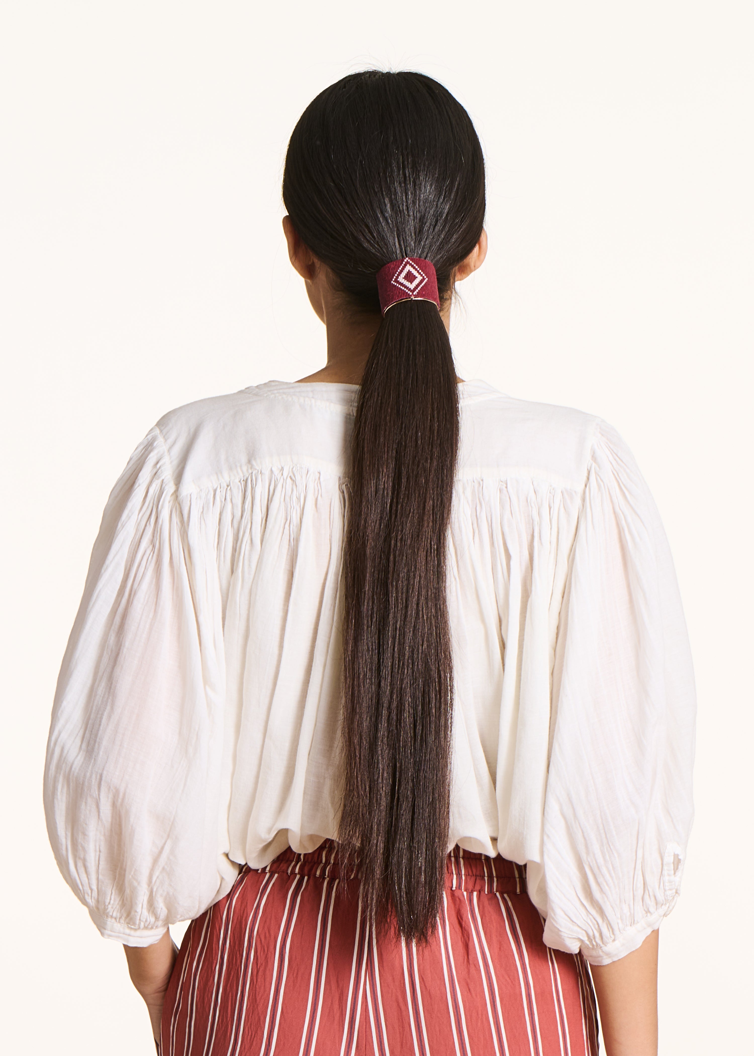 Hair accessory with burgundy glass beads