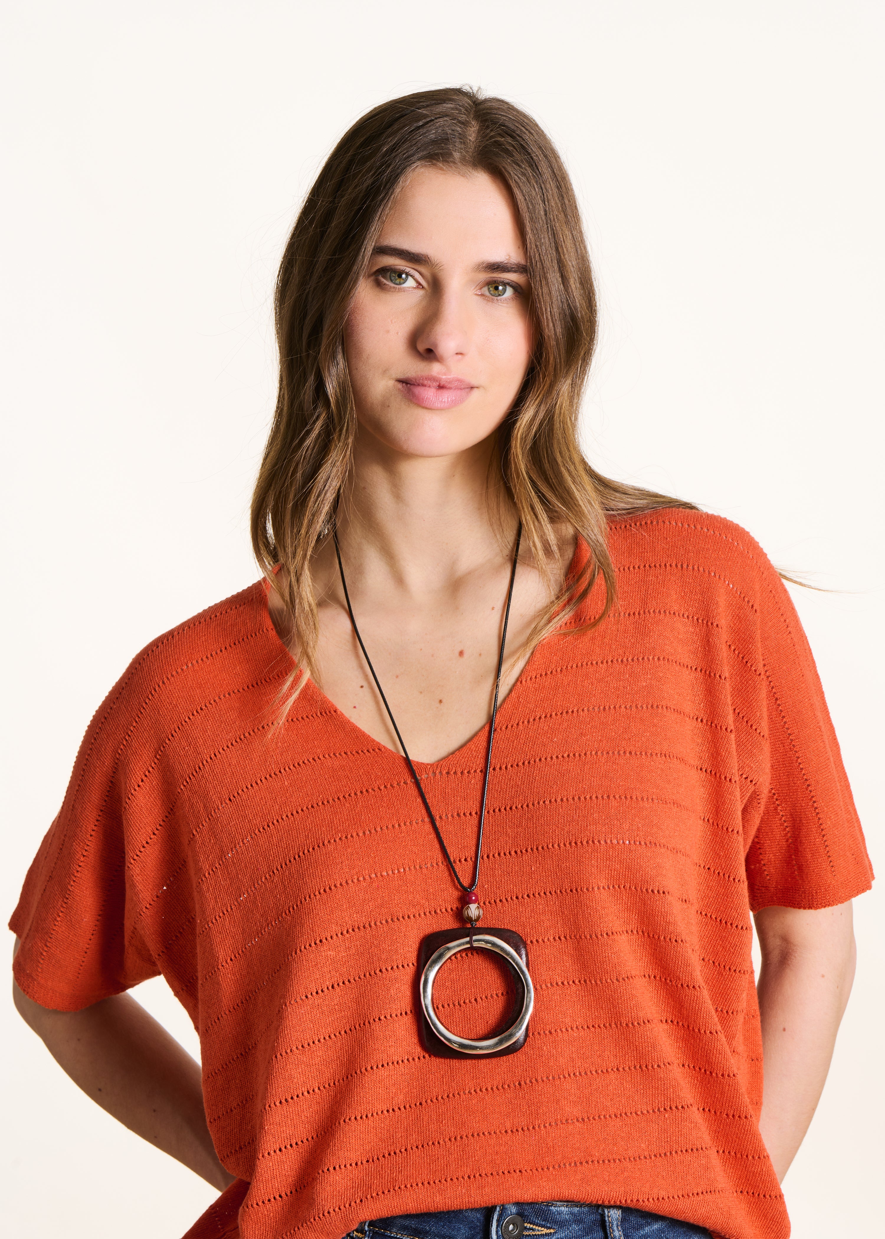 Collier sautoir ajustable en bois