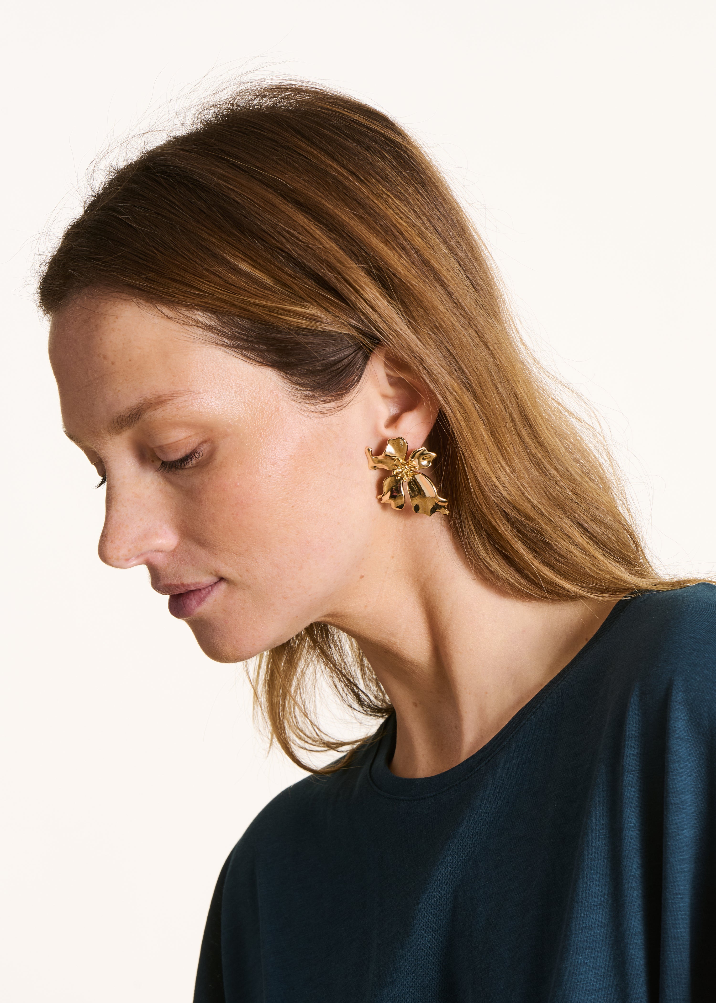 Golden flower earrings
