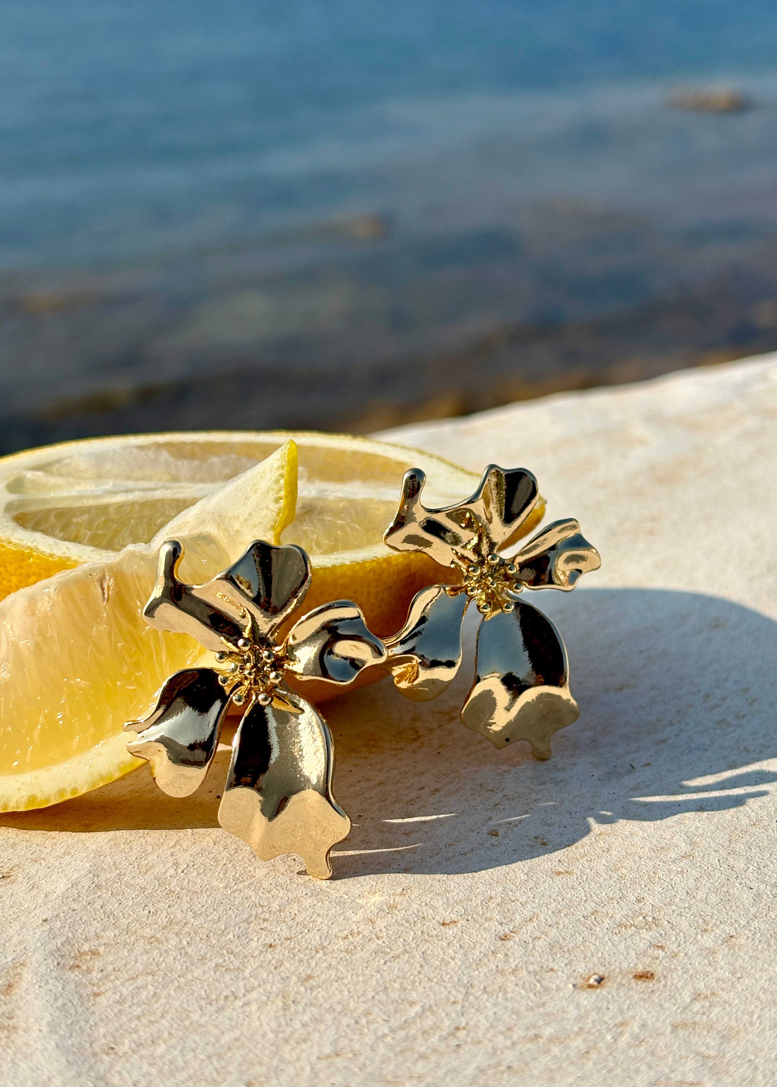 Boucles d'oreilles fleur dorées