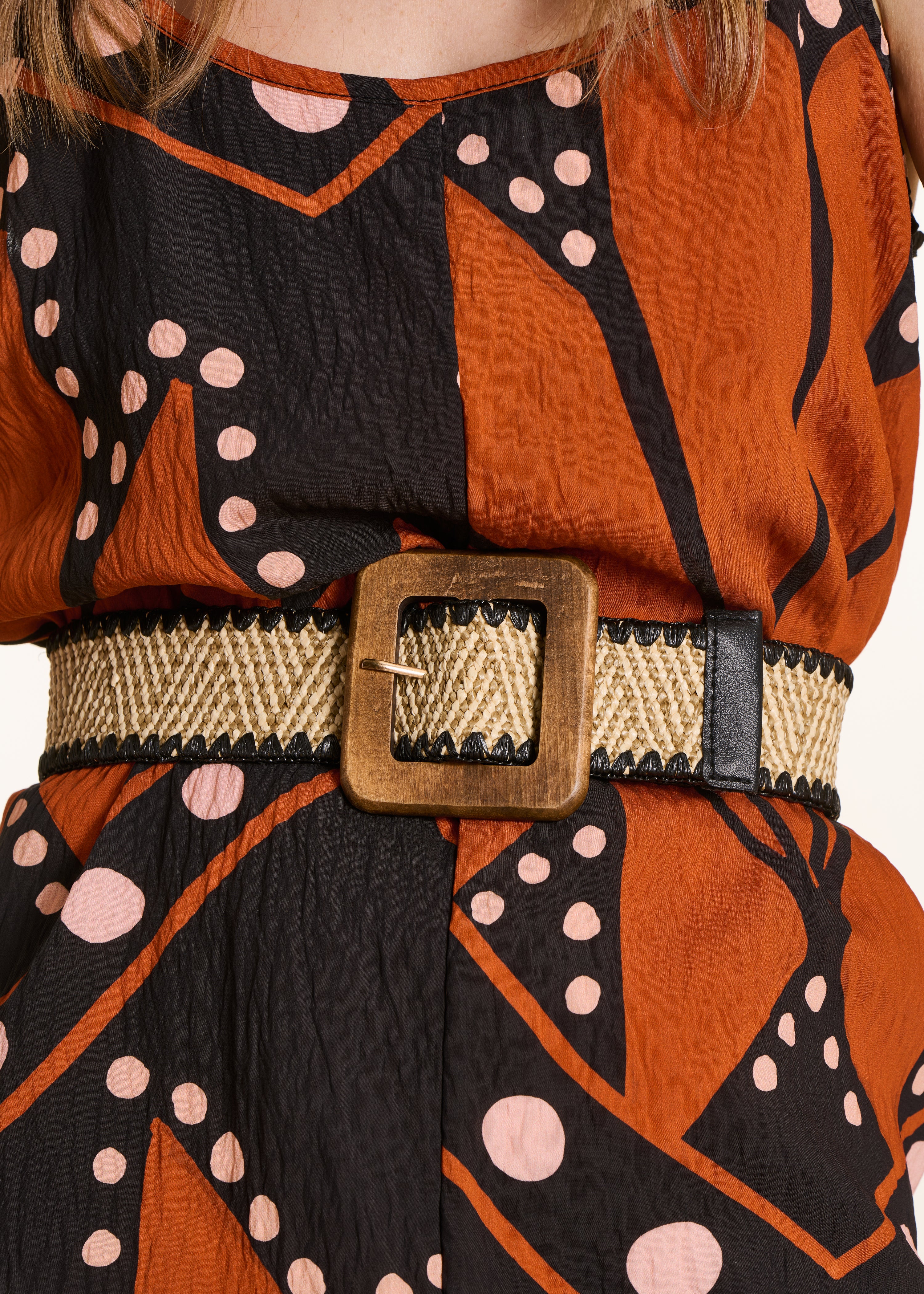 Off-white elastic belt with square buckle