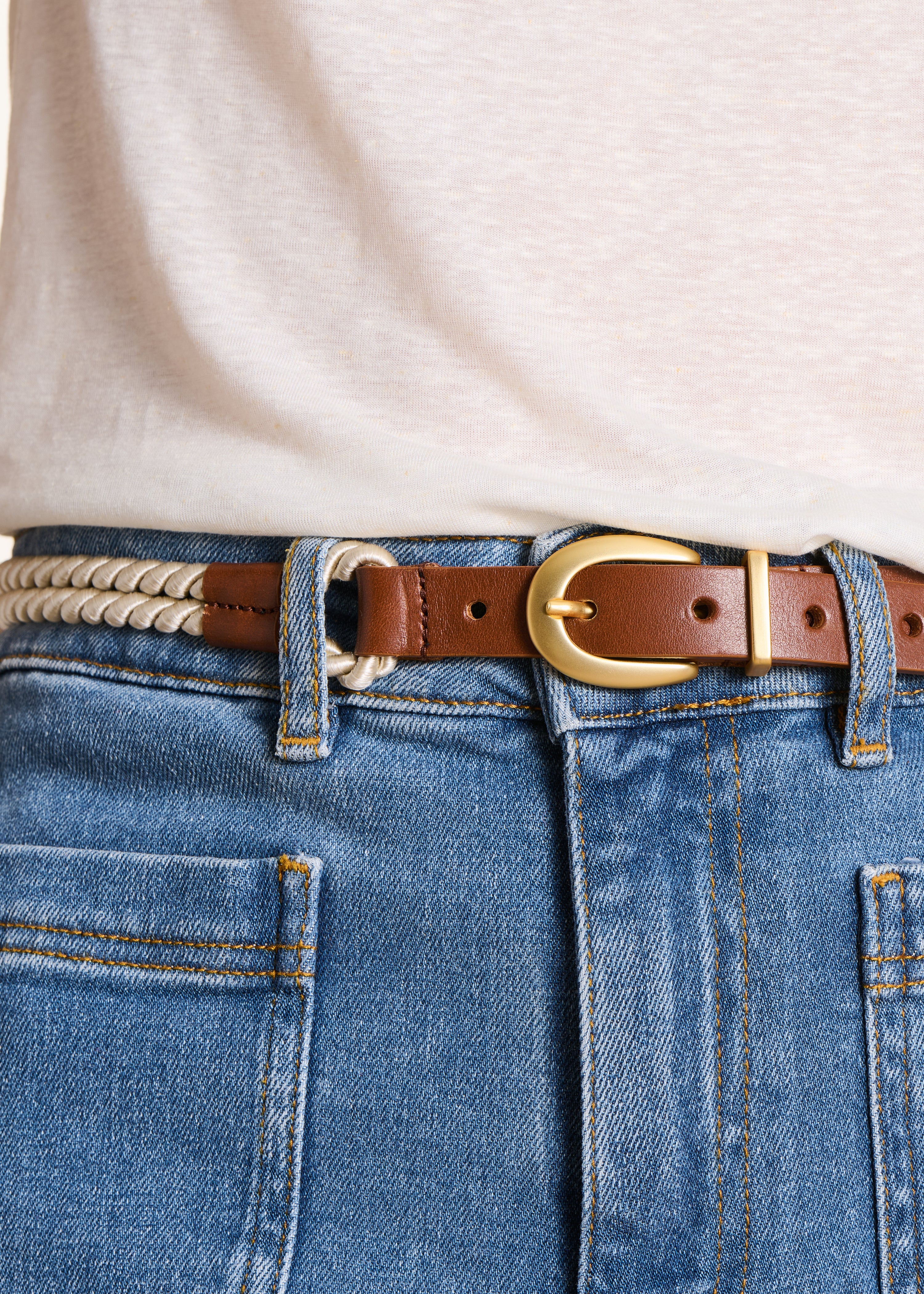 Cintura sottile camel in pelle e corda