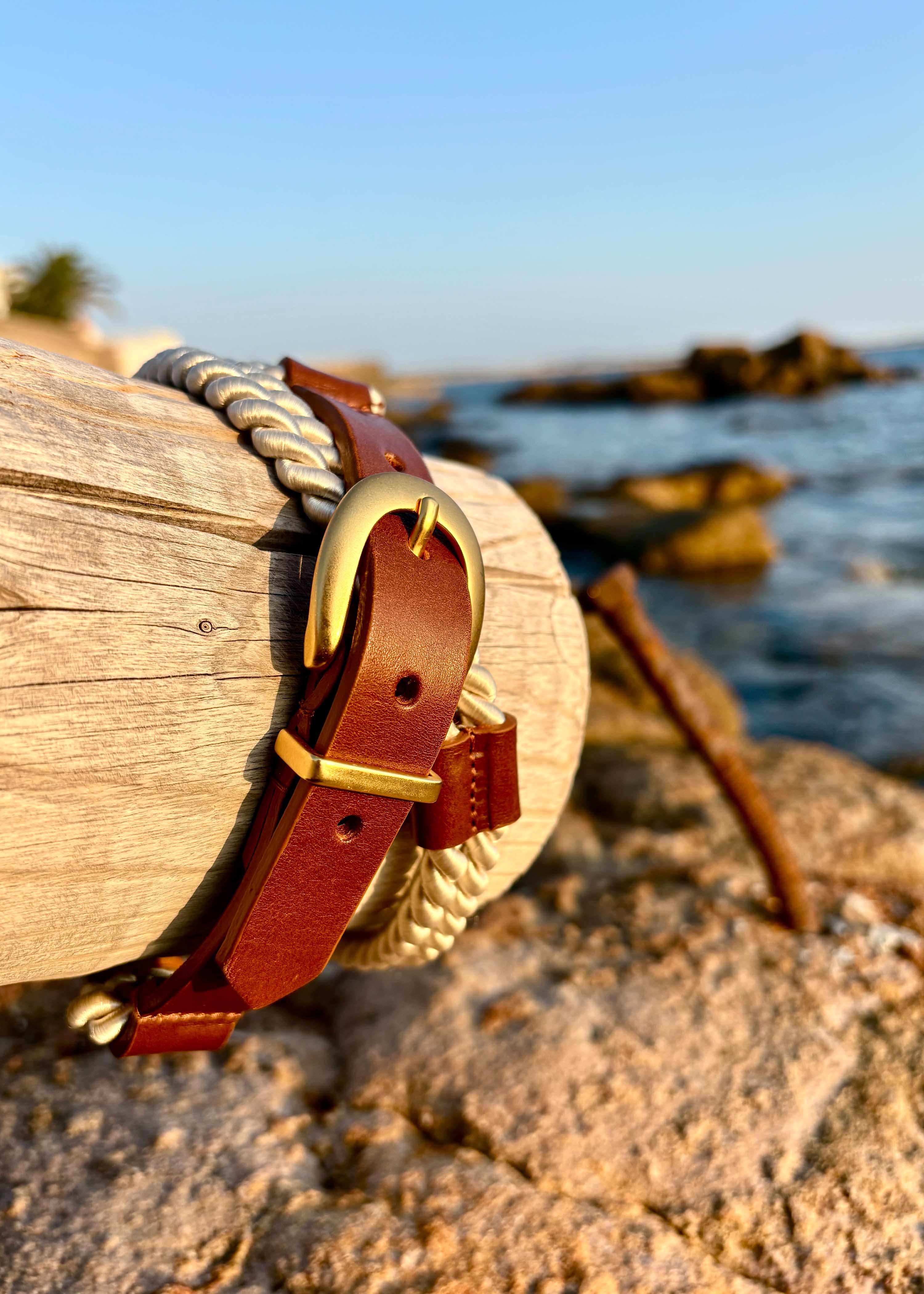 Cintura sottile camel in pelle e corda