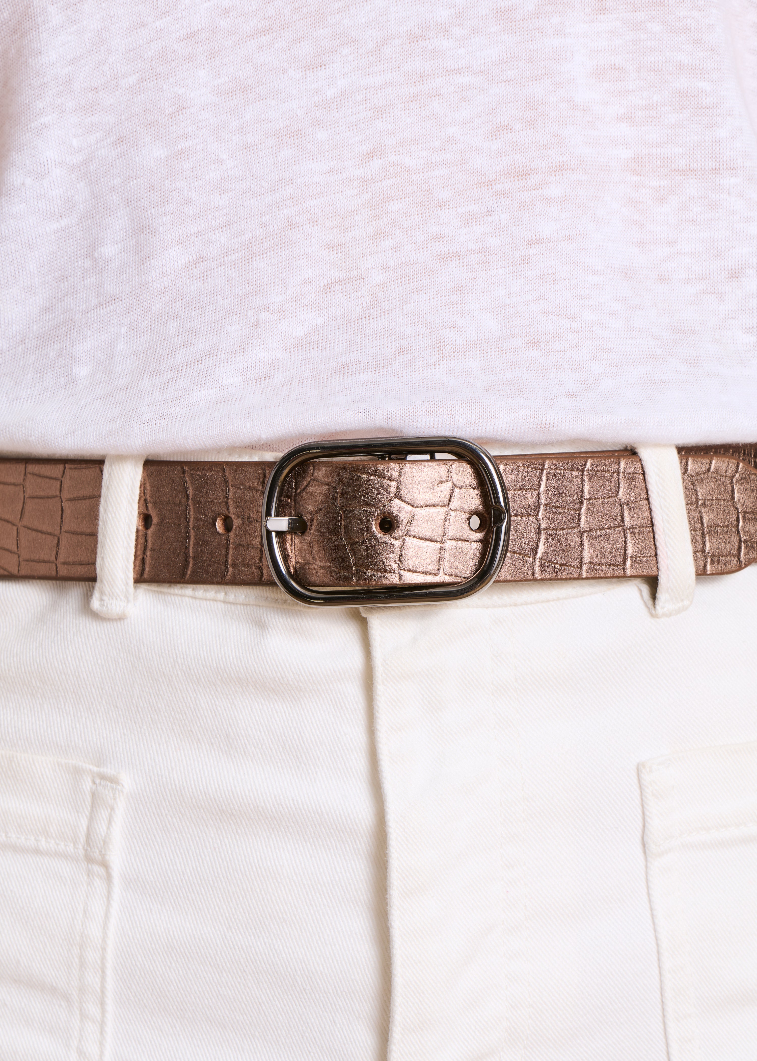 Reversible leather belt in burgundy and gold