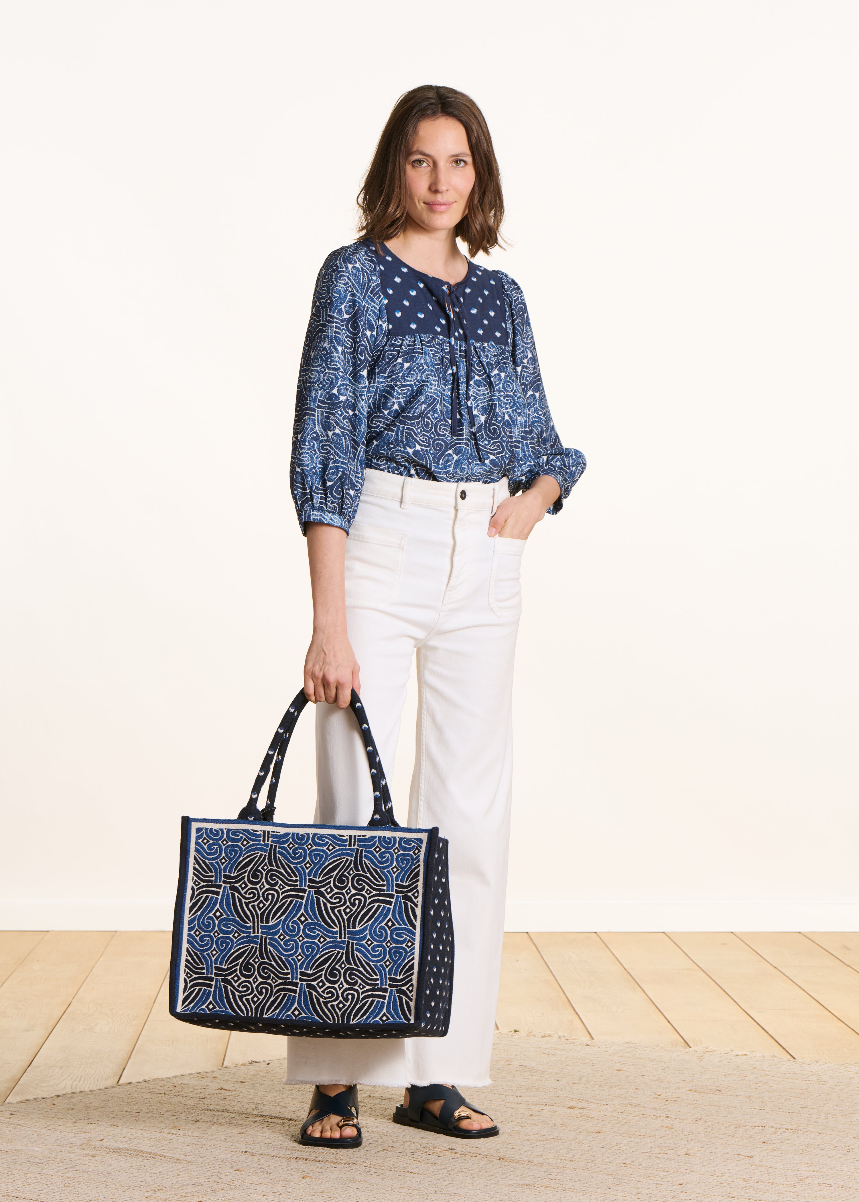 Blue jacquard tote bag