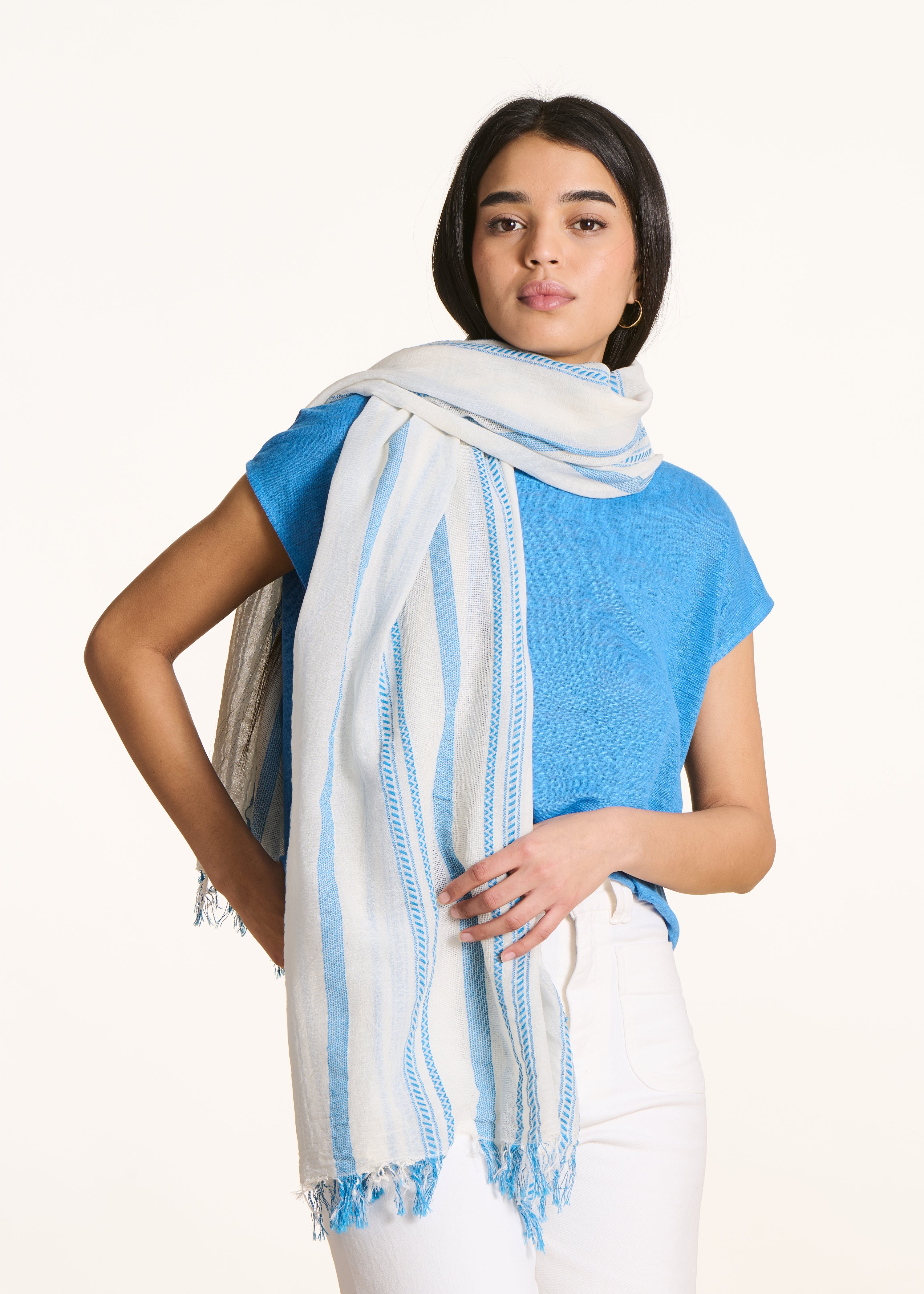 Cotton scarf with blue stripes