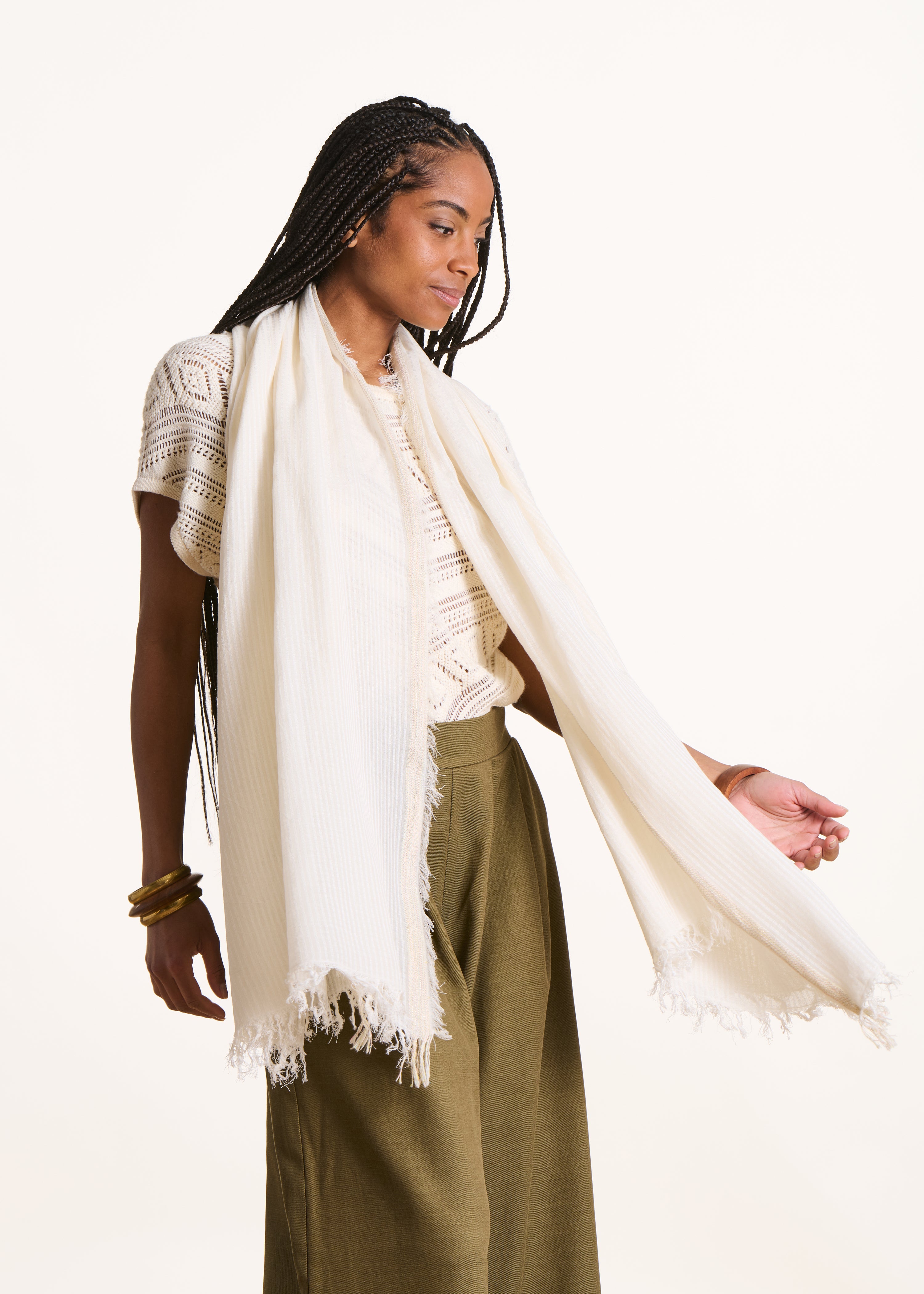 Ecru scarf with fine stripes