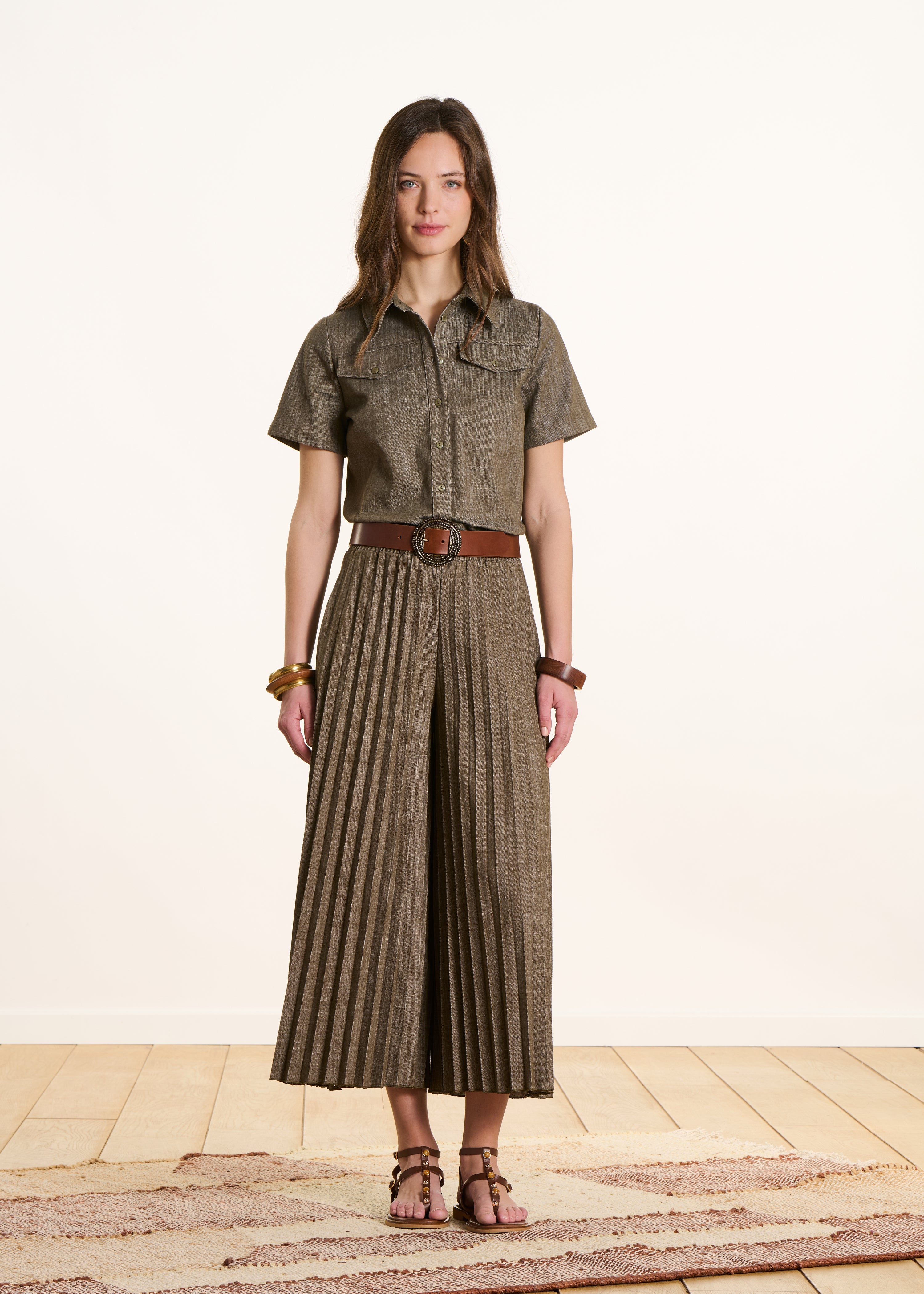 Short-sleeve shirt in khaki denim