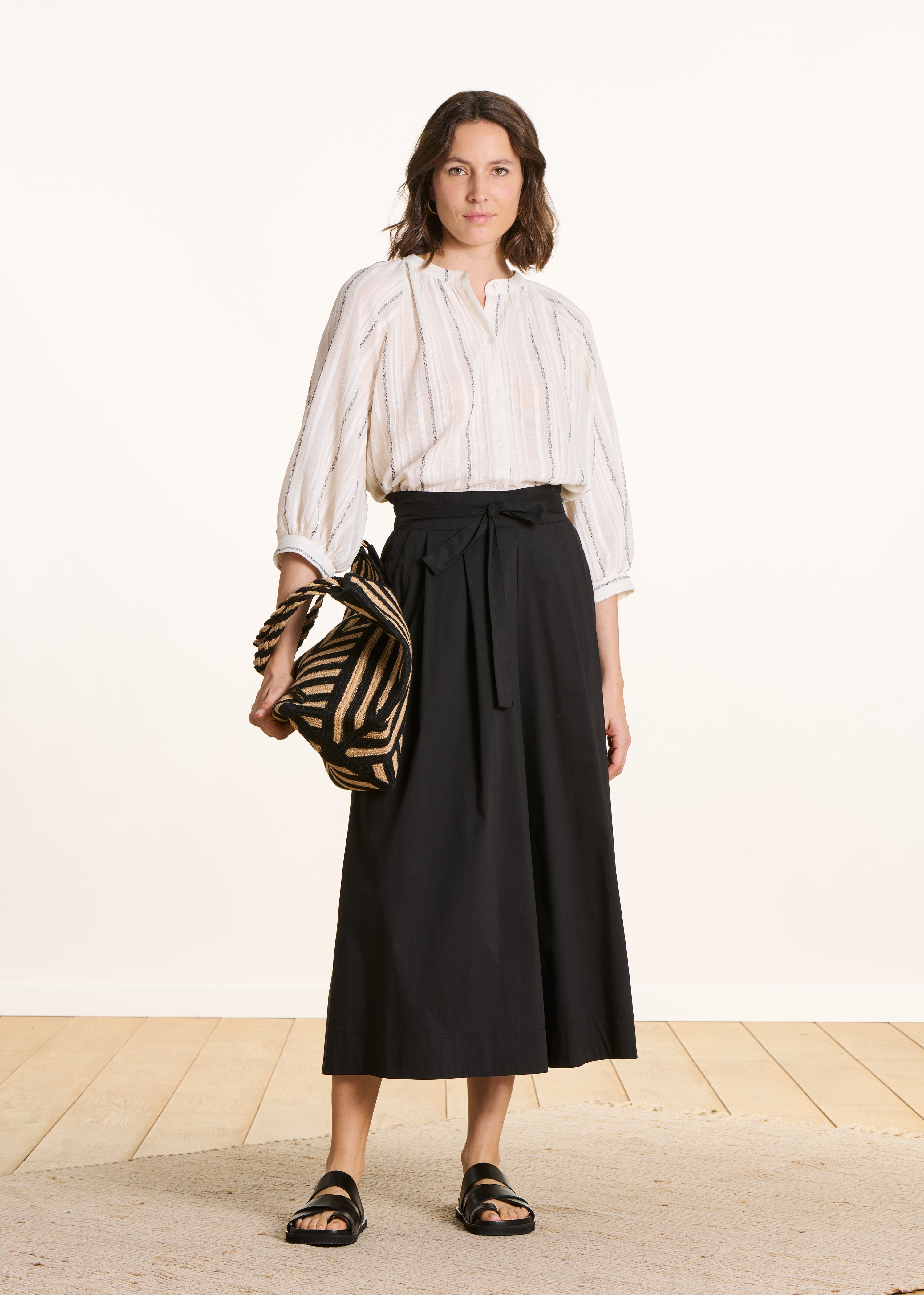 Camisa amplia écrue con rayas