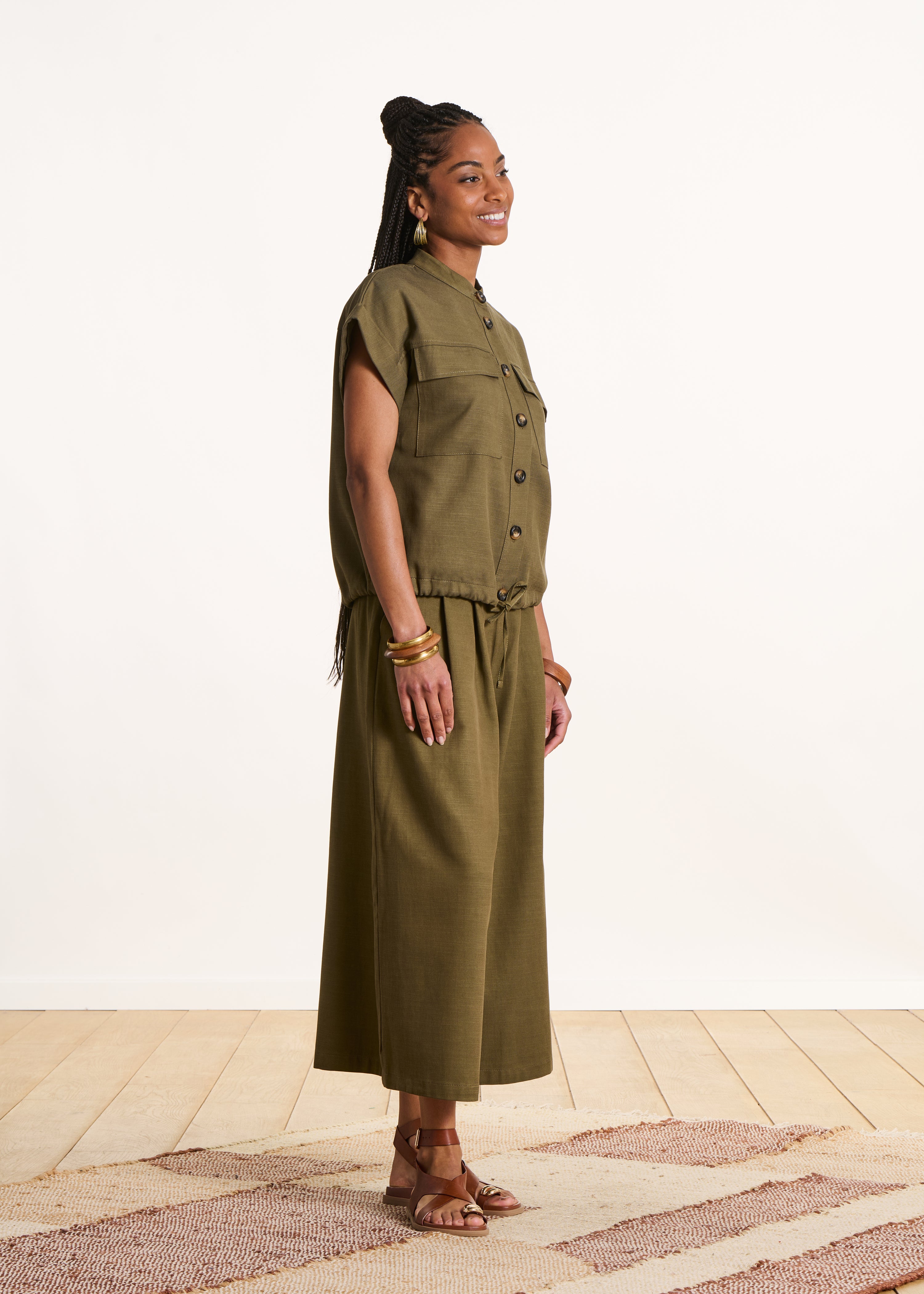 Kaki fluid short-sleeve blouse