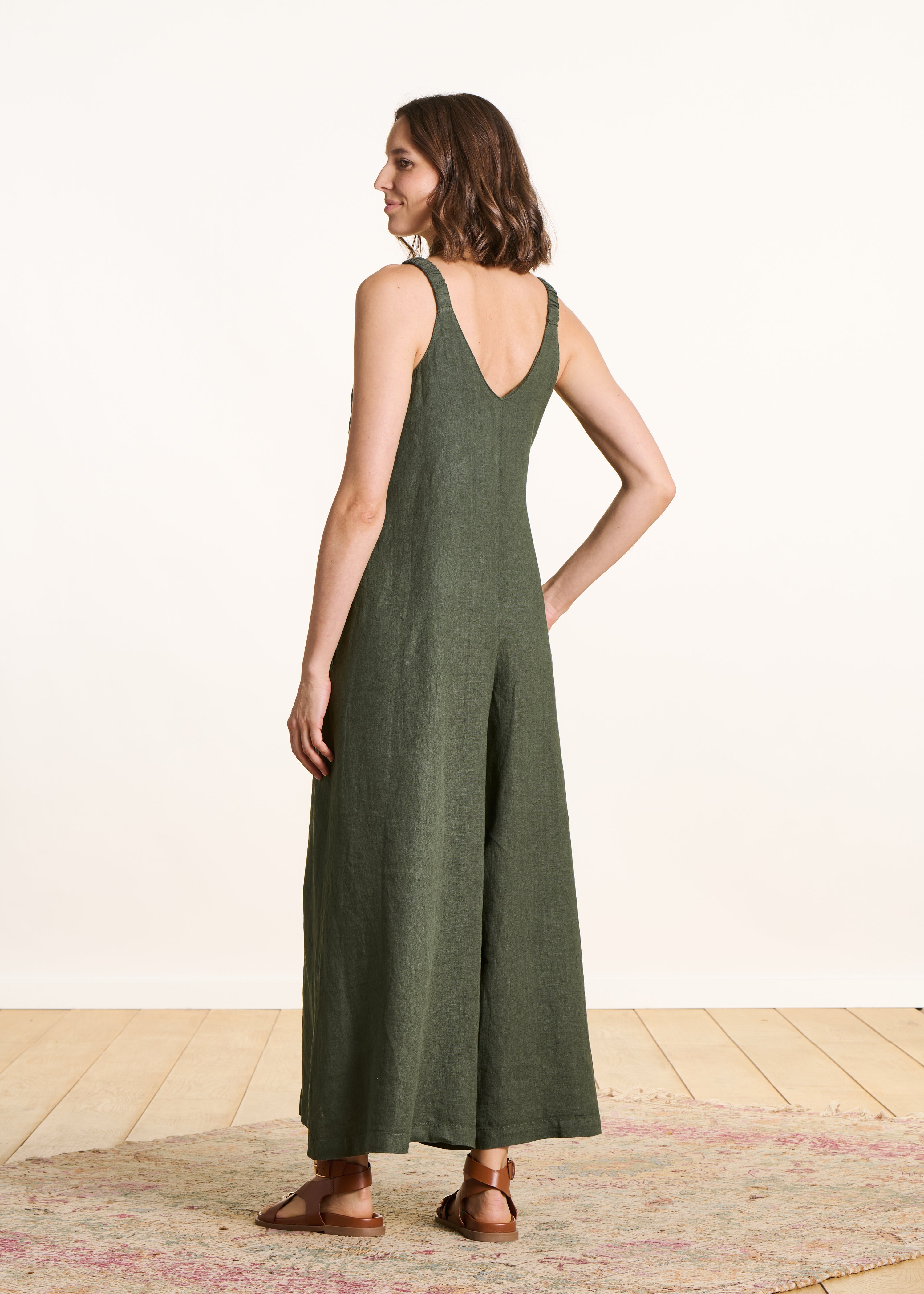 Kaki linnen jumpsuit met elastische bandjes