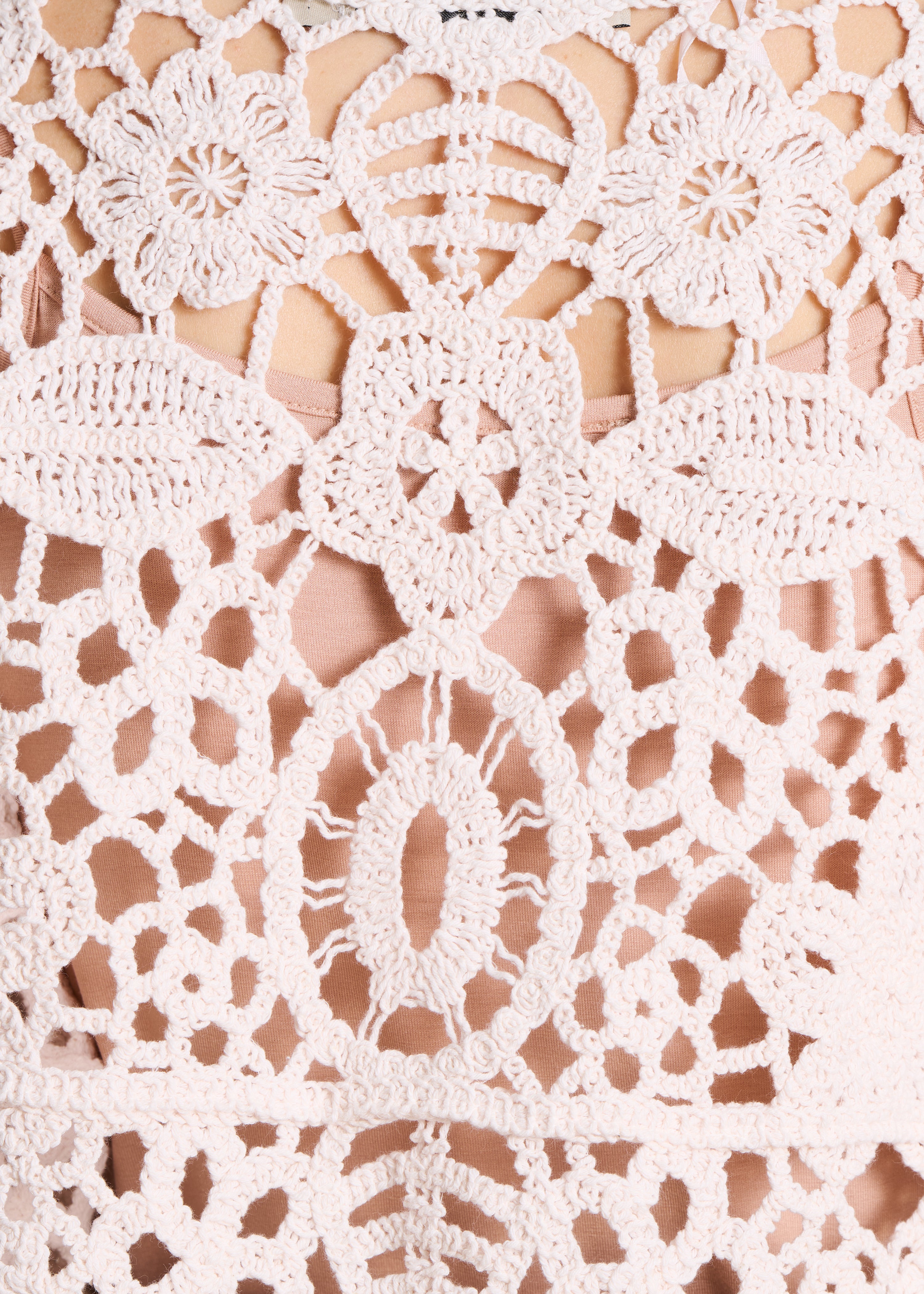 Open short vest in ecru crochet knit